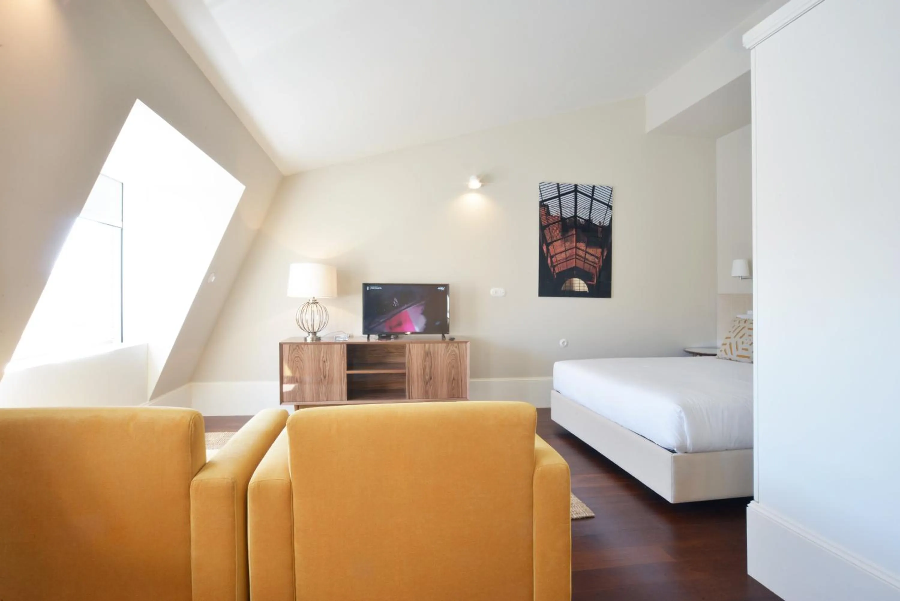 Bed in YOUROPO - Market