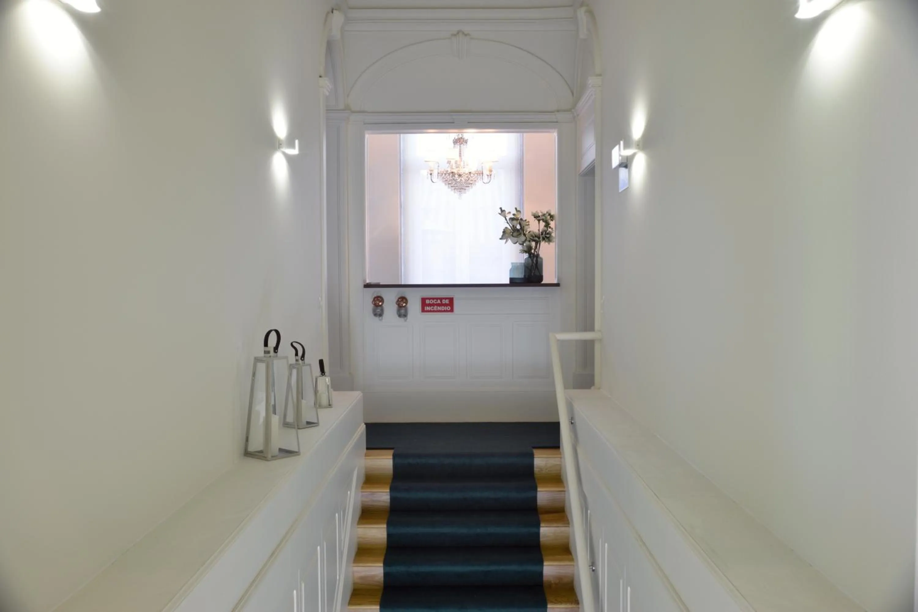 Property building in YOUROPO - Market