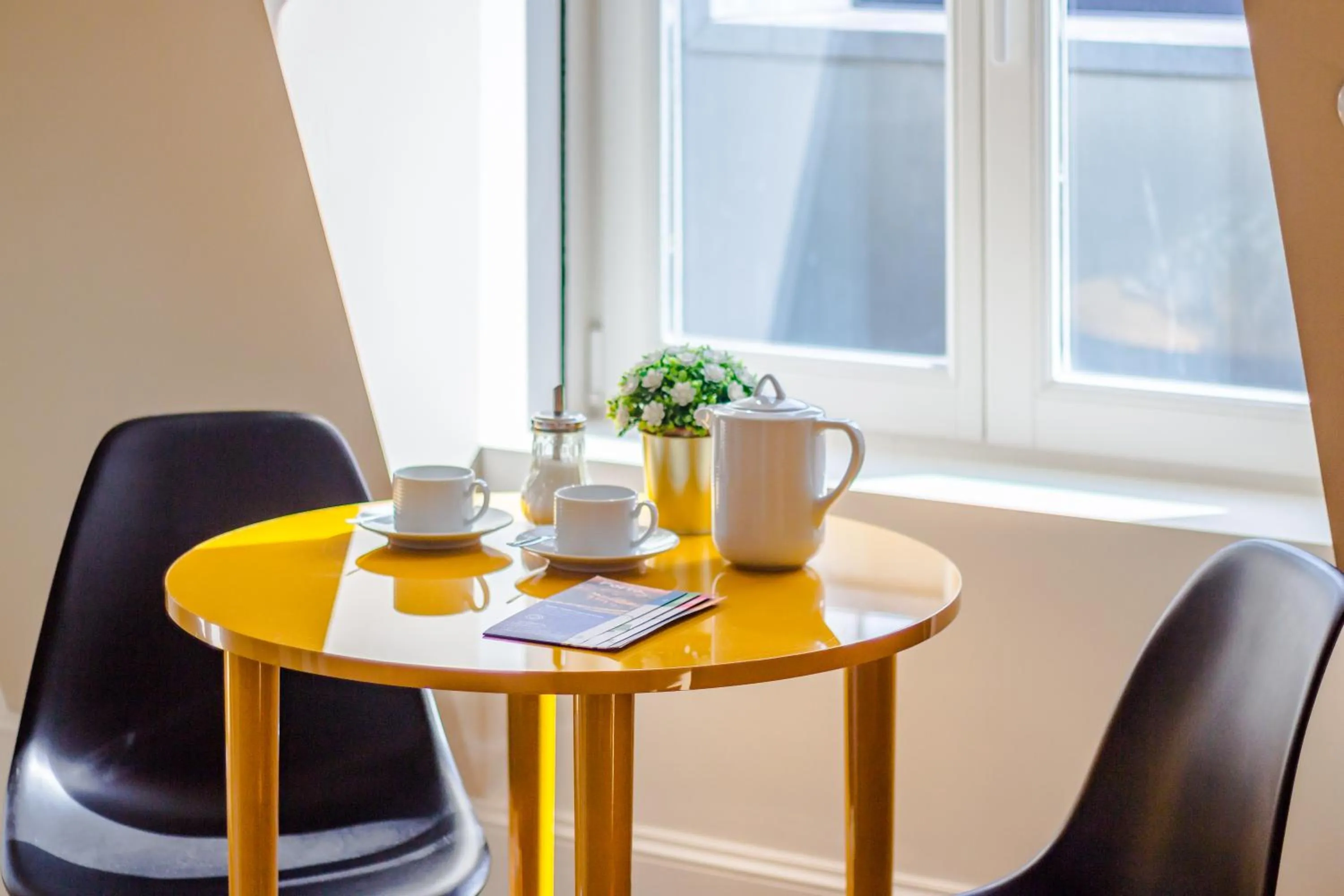 Coffee/tea facilities in YOUROPO - Market