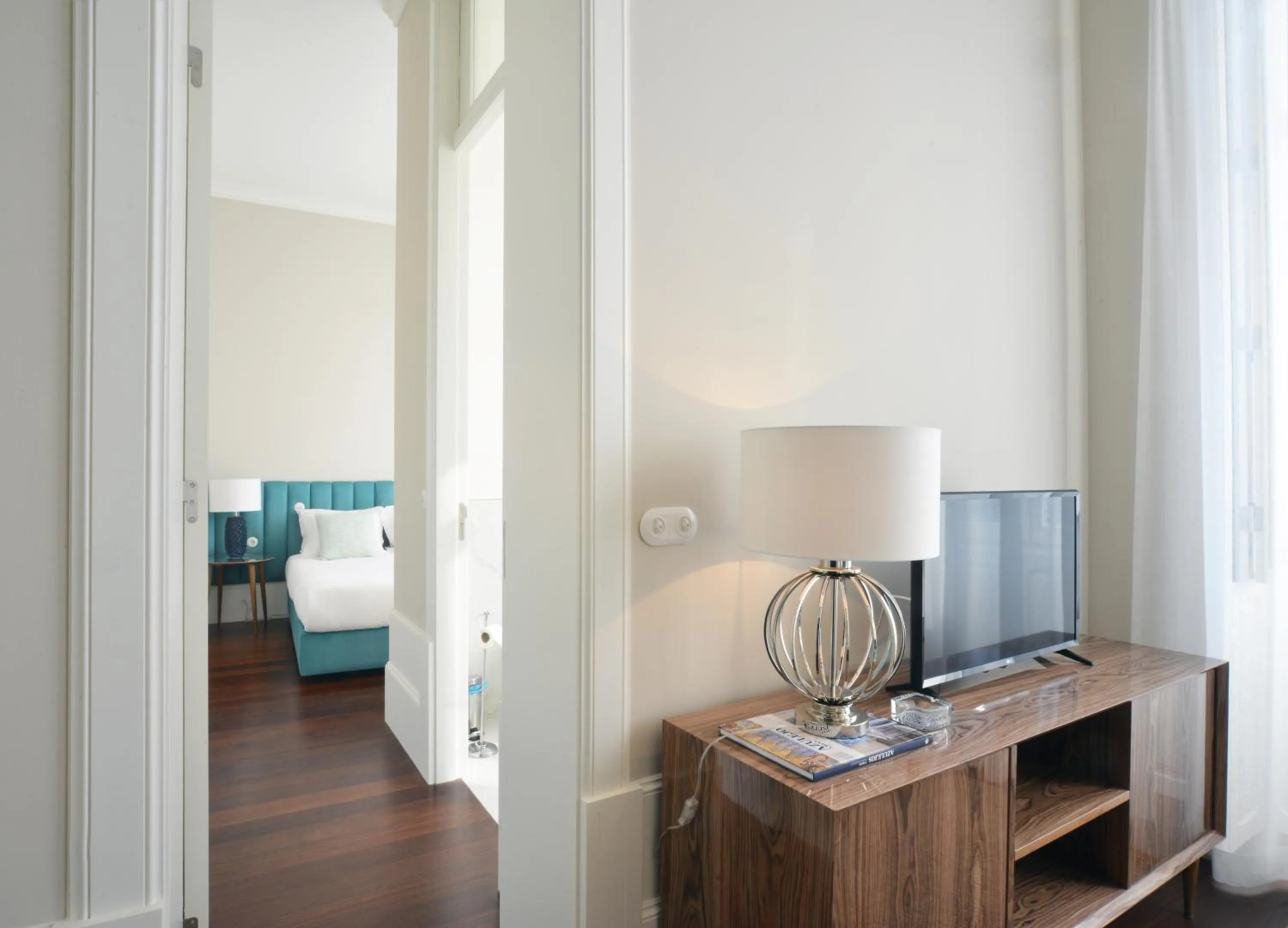 Bed in YOUROPO - Market