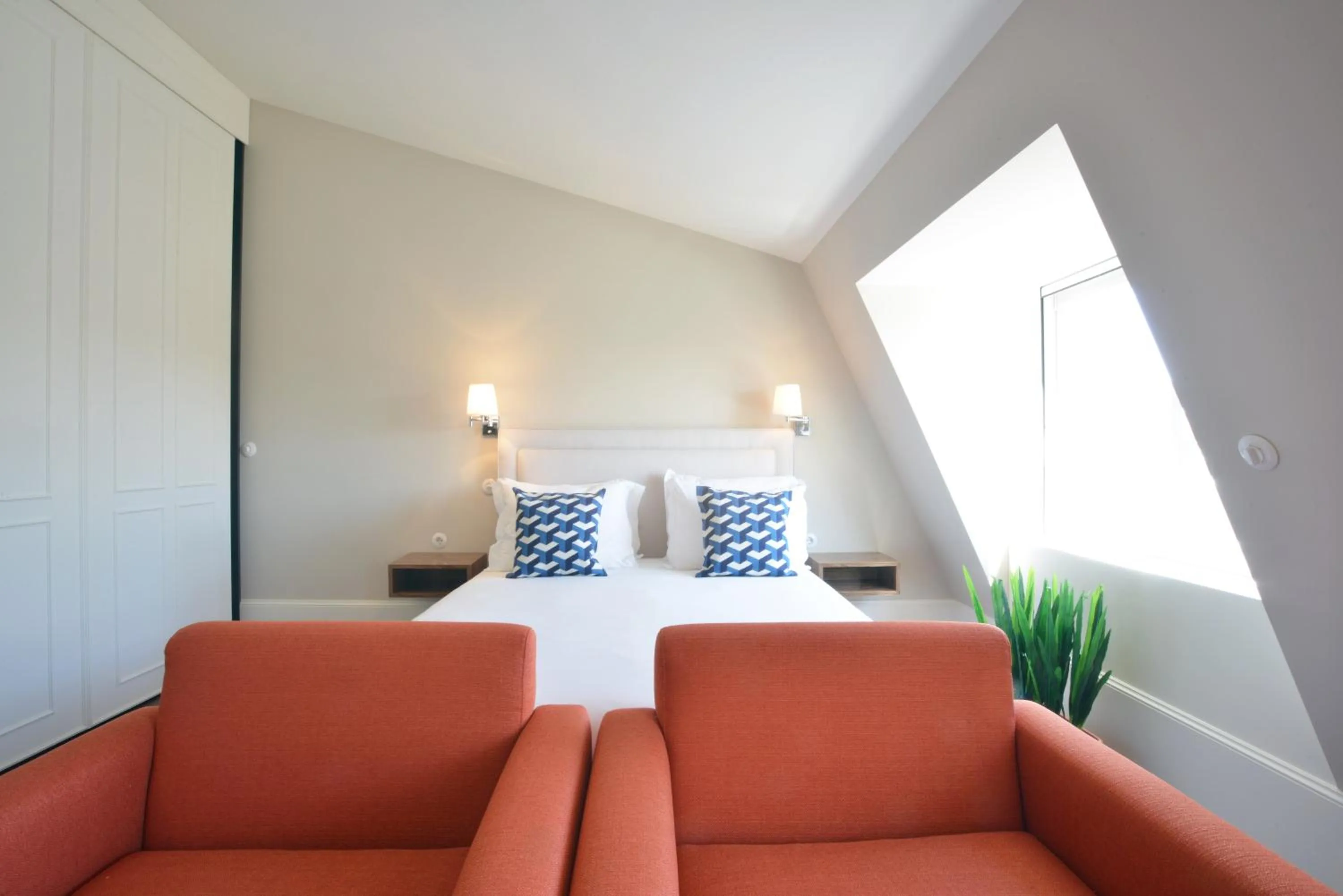 Bed in YOUROPO - Market