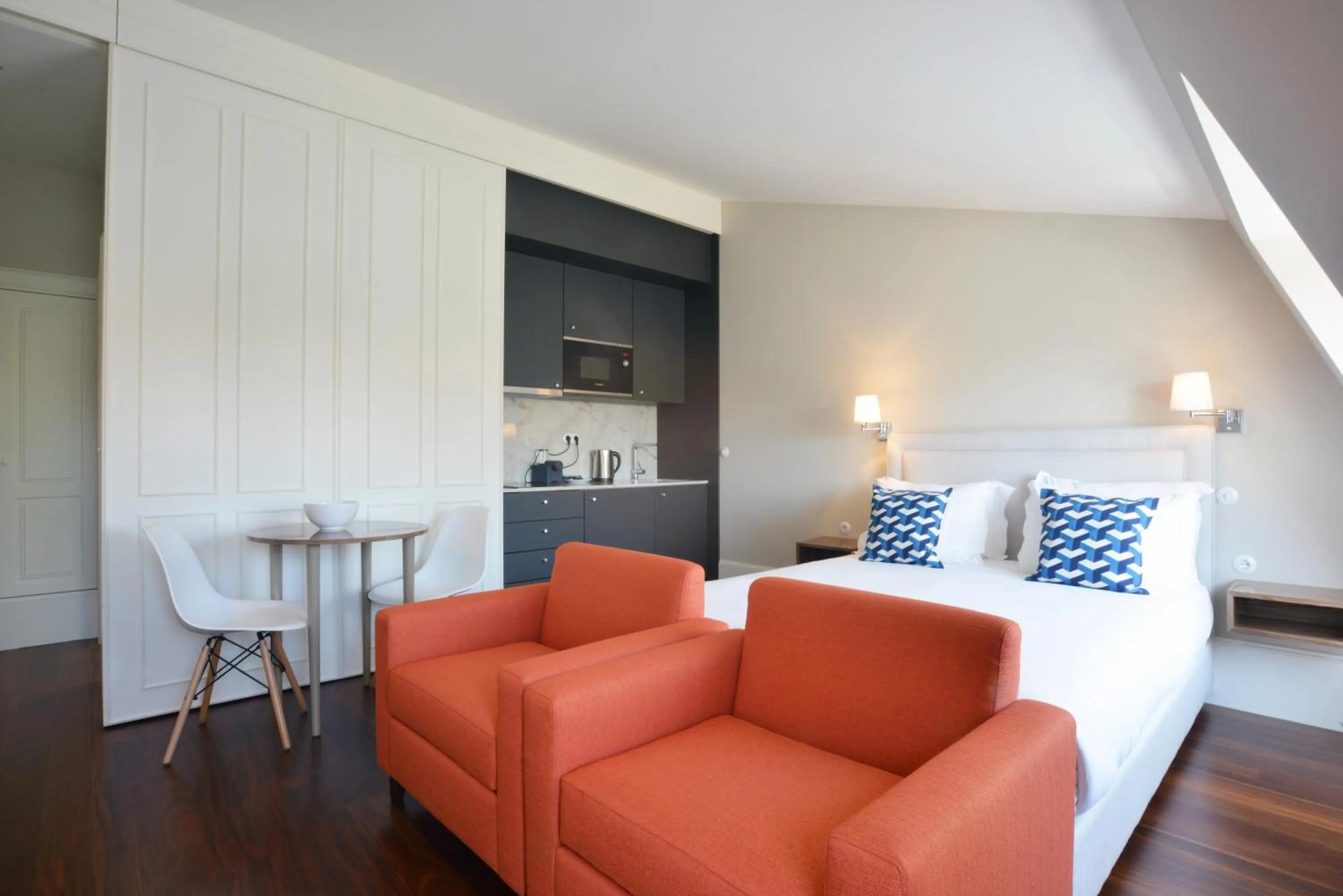 Bed in YOUROPO - Market