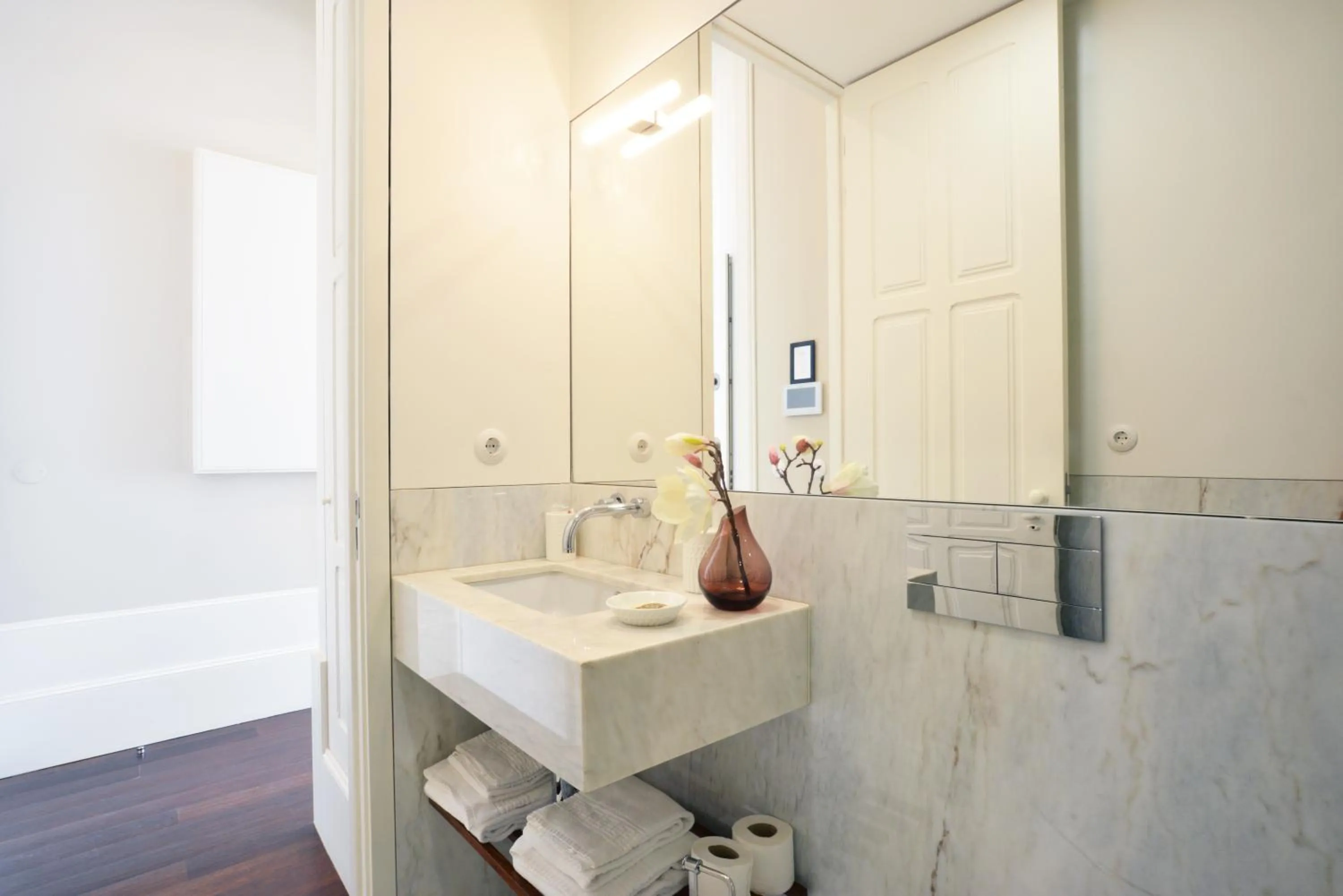 Bathroom in YOUROPO - Market