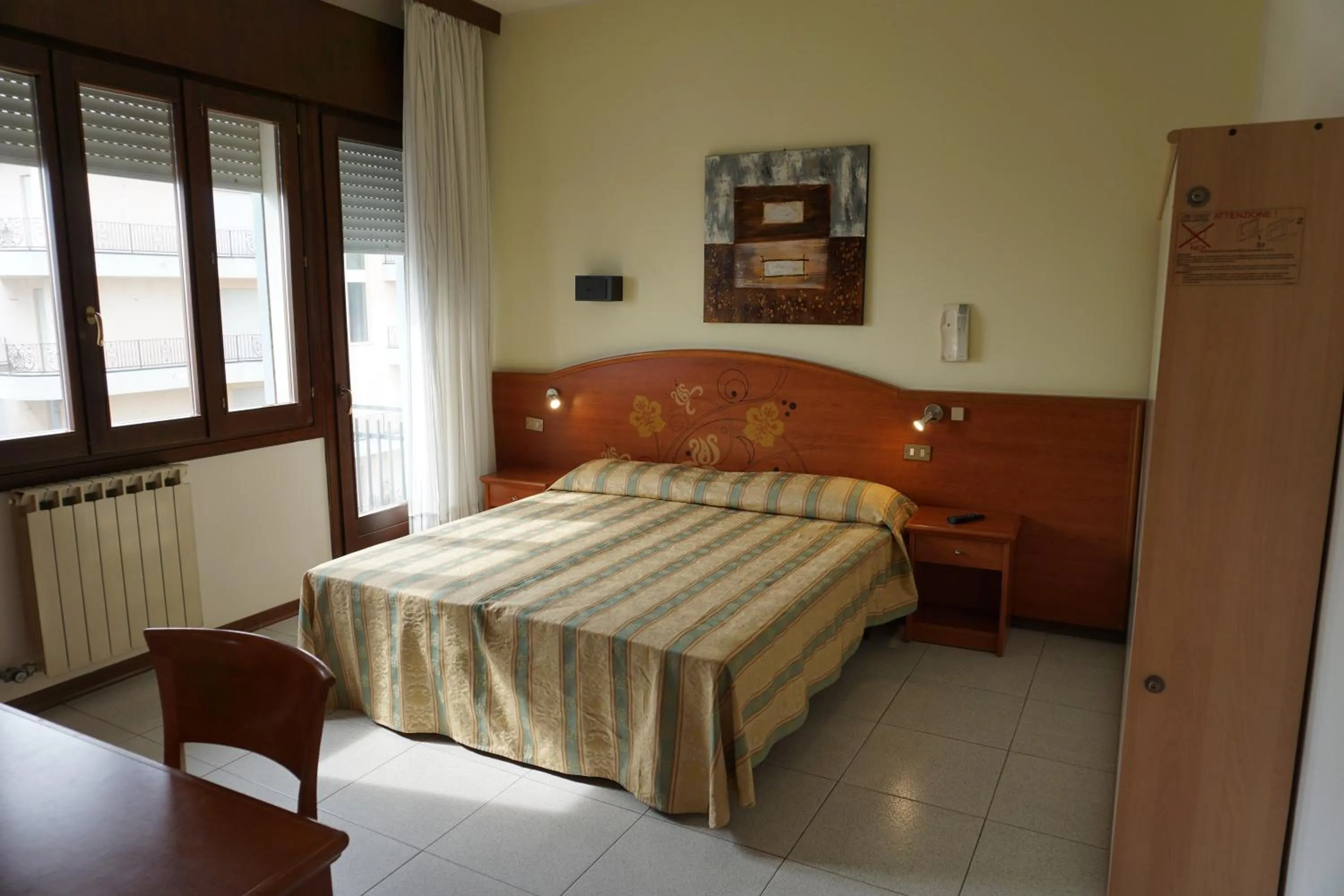 Bed in Hotel Ideal Sottomarina