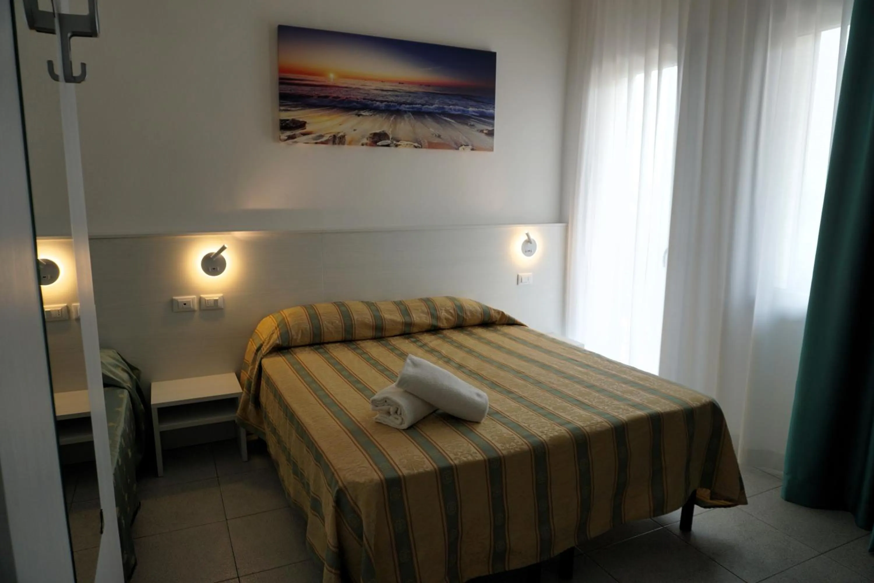 Bed in Hotel Ideal Sottomarina