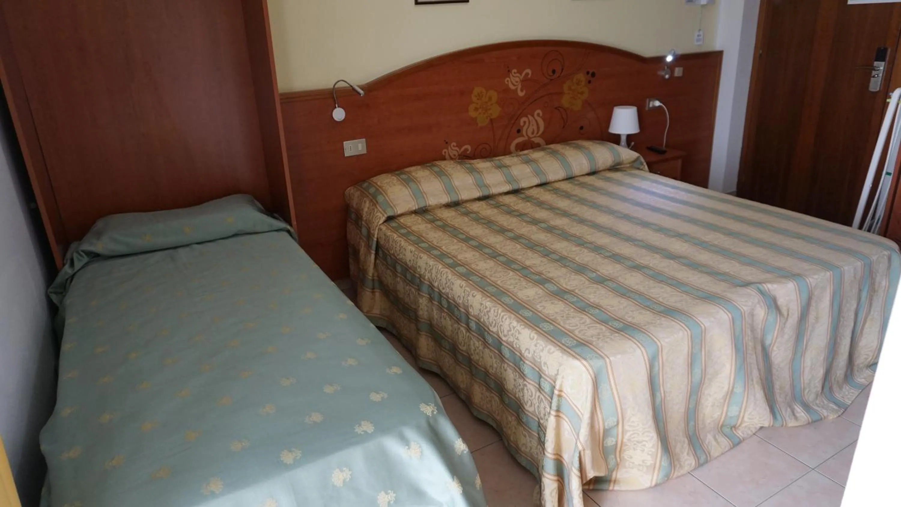 Bed in Hotel Ideal Sottomarina