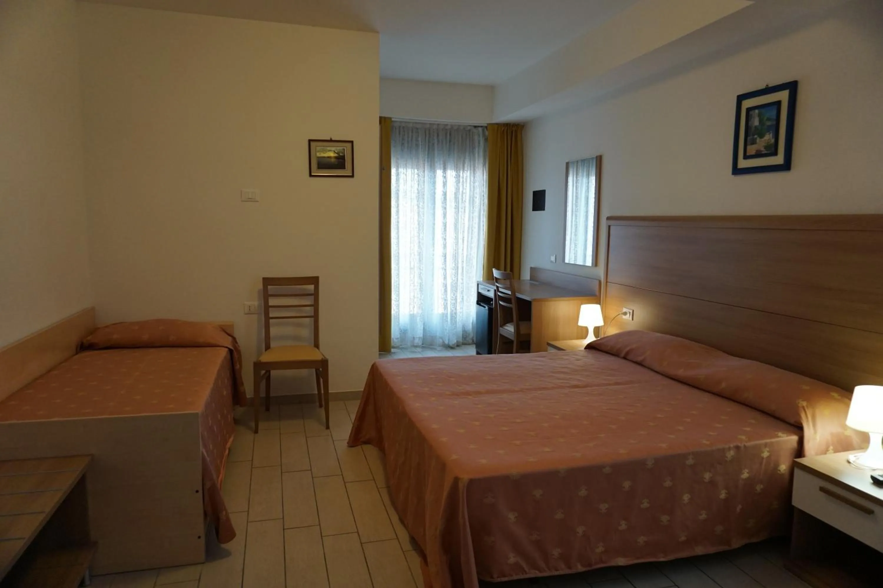 Bed in Hotel Ideal Sottomarina