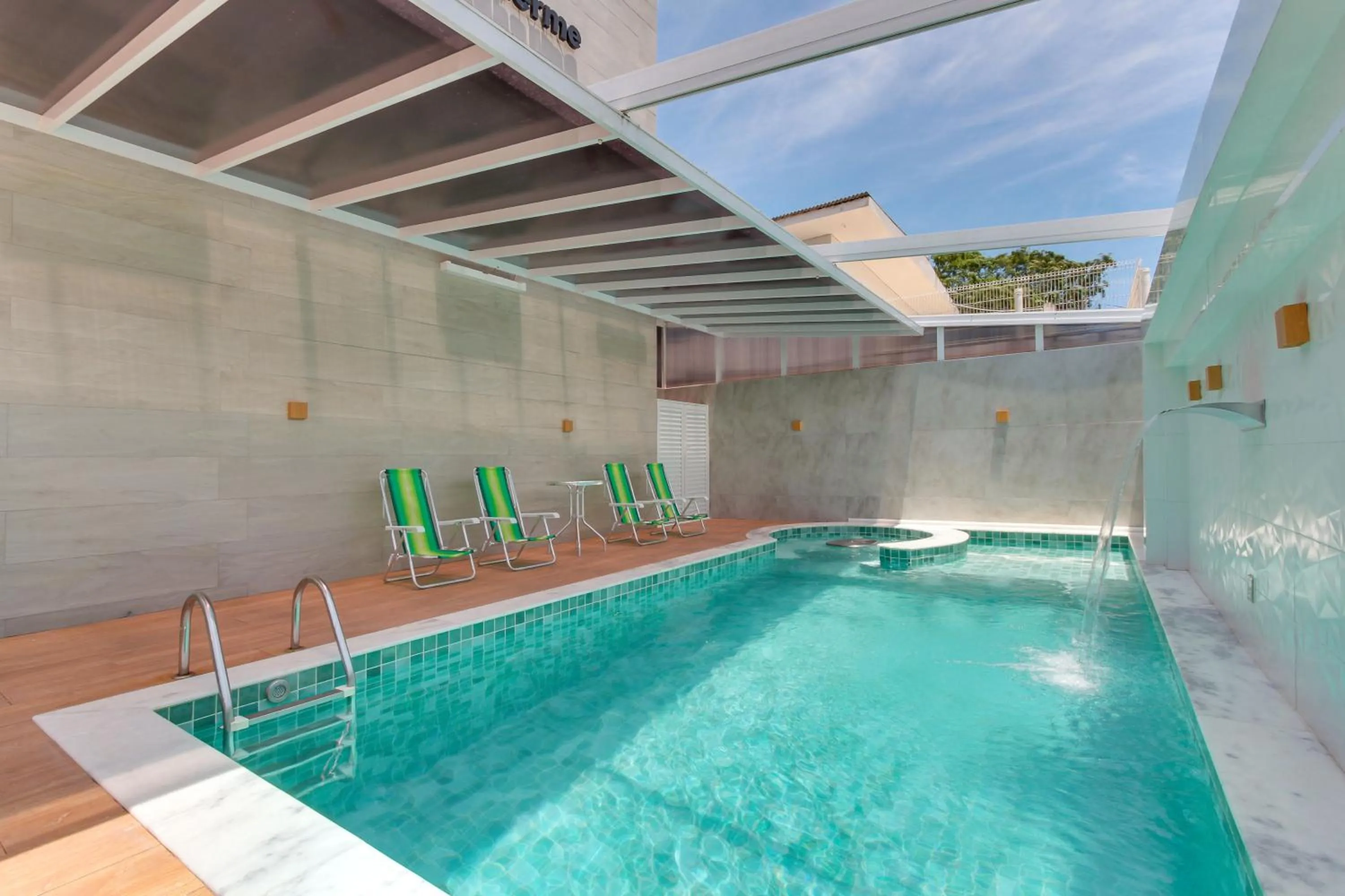 Swimming pool in Flat Gean Guilherme - Canasvieiras