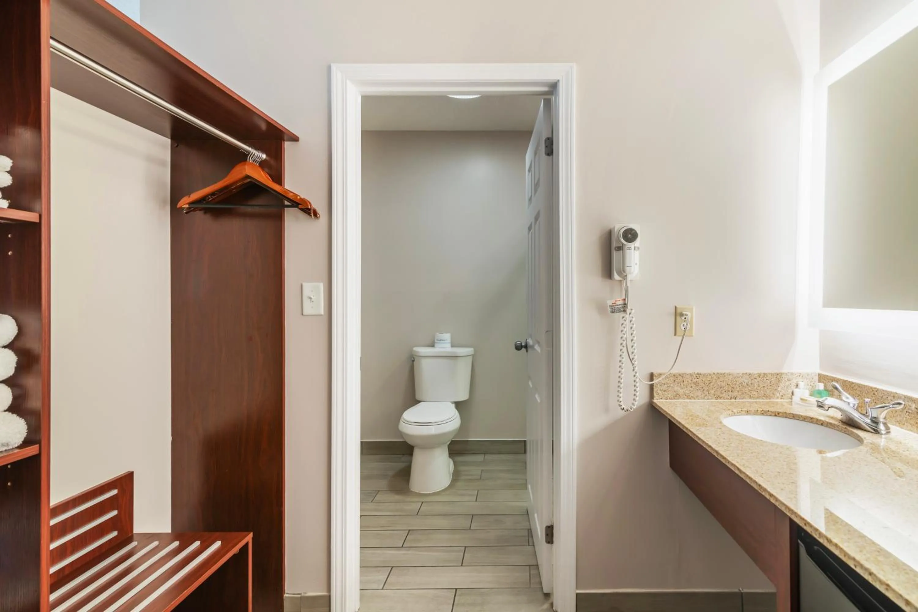 Bathroom in Ogunquit River Inn & Suites