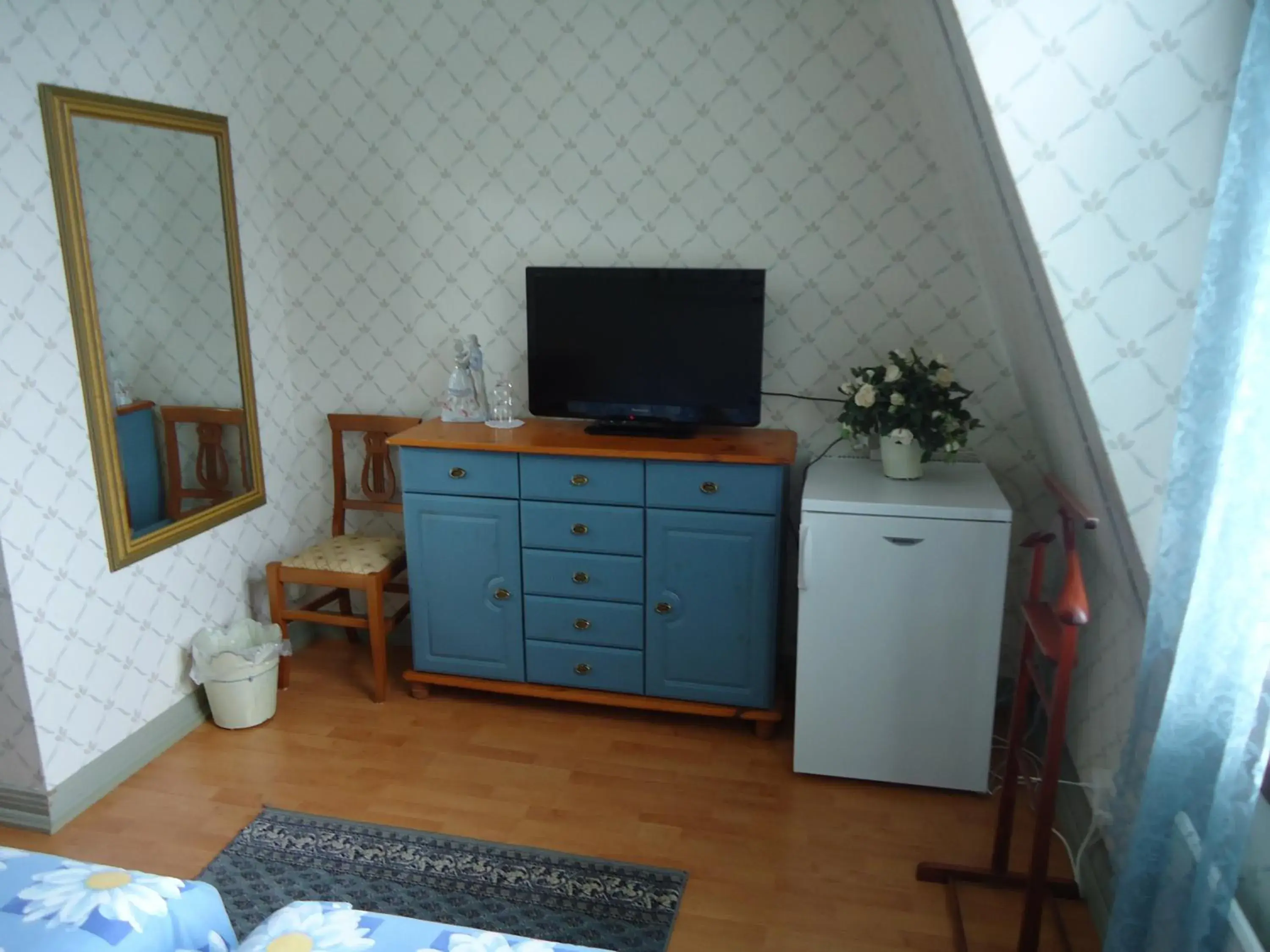 Double Room in Mäntyluodon Hotelli Double Room in Mäntyluodon Hotelli