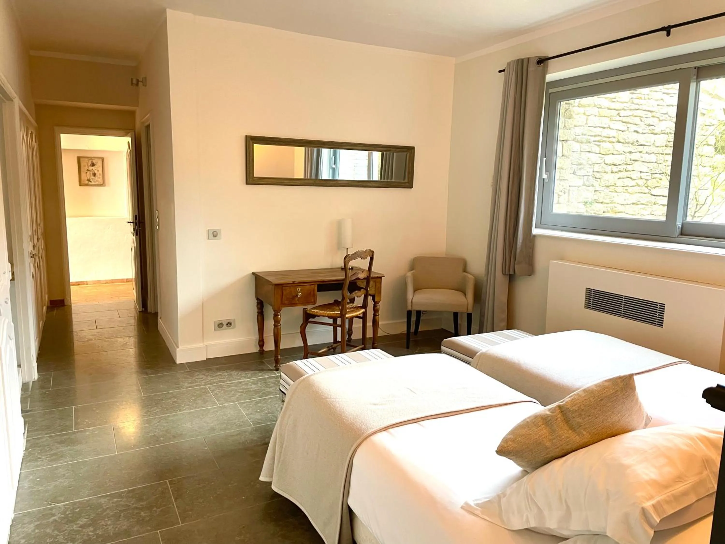 Photo of the whole room, Bed in Domaine de l'Enclos