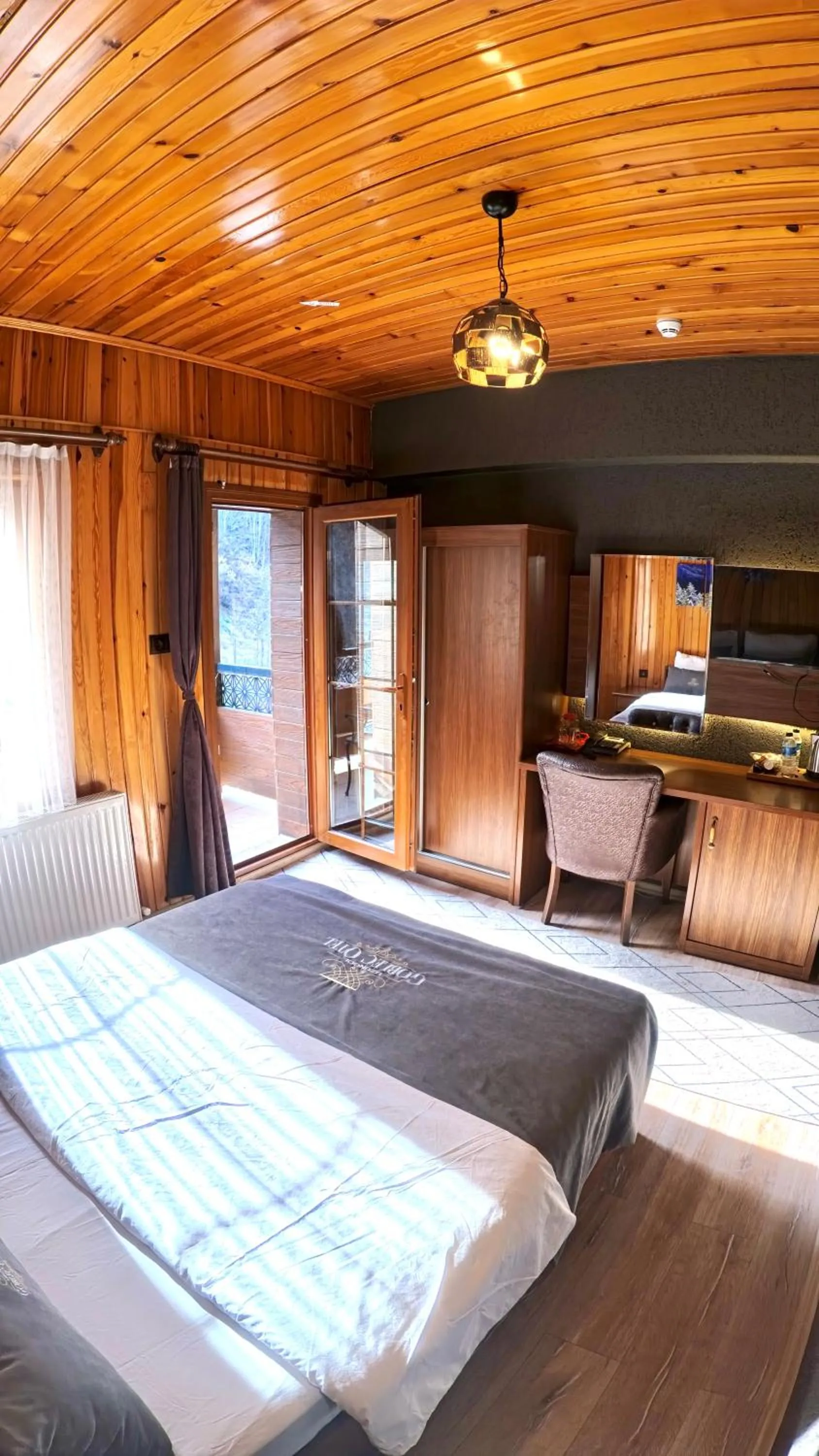 Decorative detail, Bed in Goblec Otel