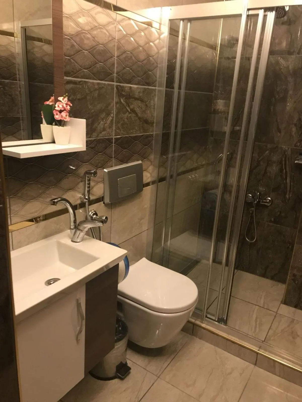 Decorative detail in Goblec Hotel & Bungalow