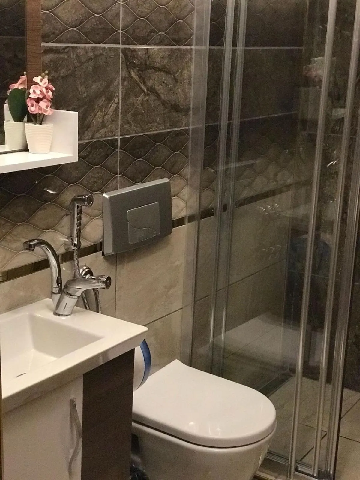 Decorative detail in Goblec Hotel & Bungalow