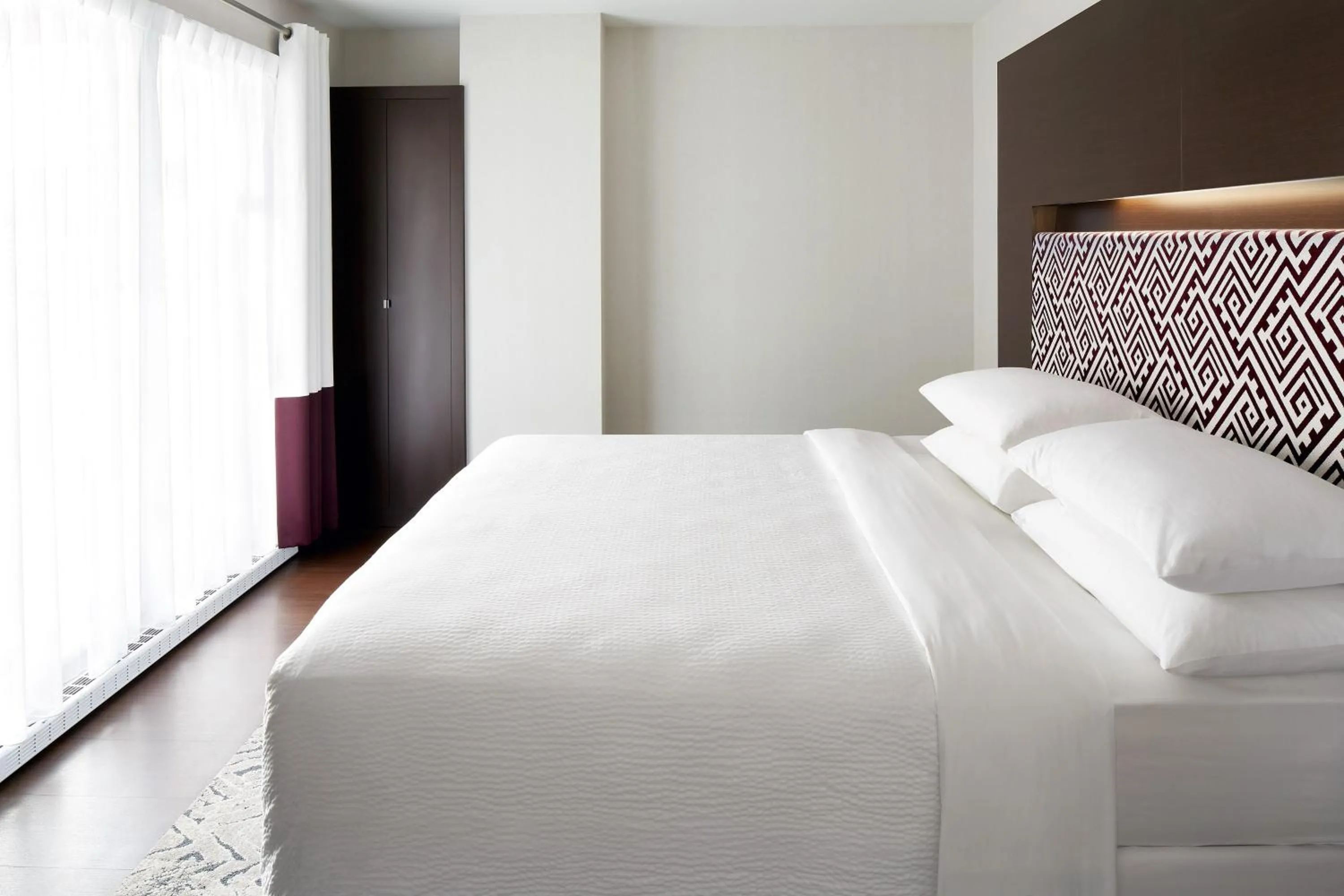 Bedroom, Bed in Four Points by Sheraton Lévis Convention Centre