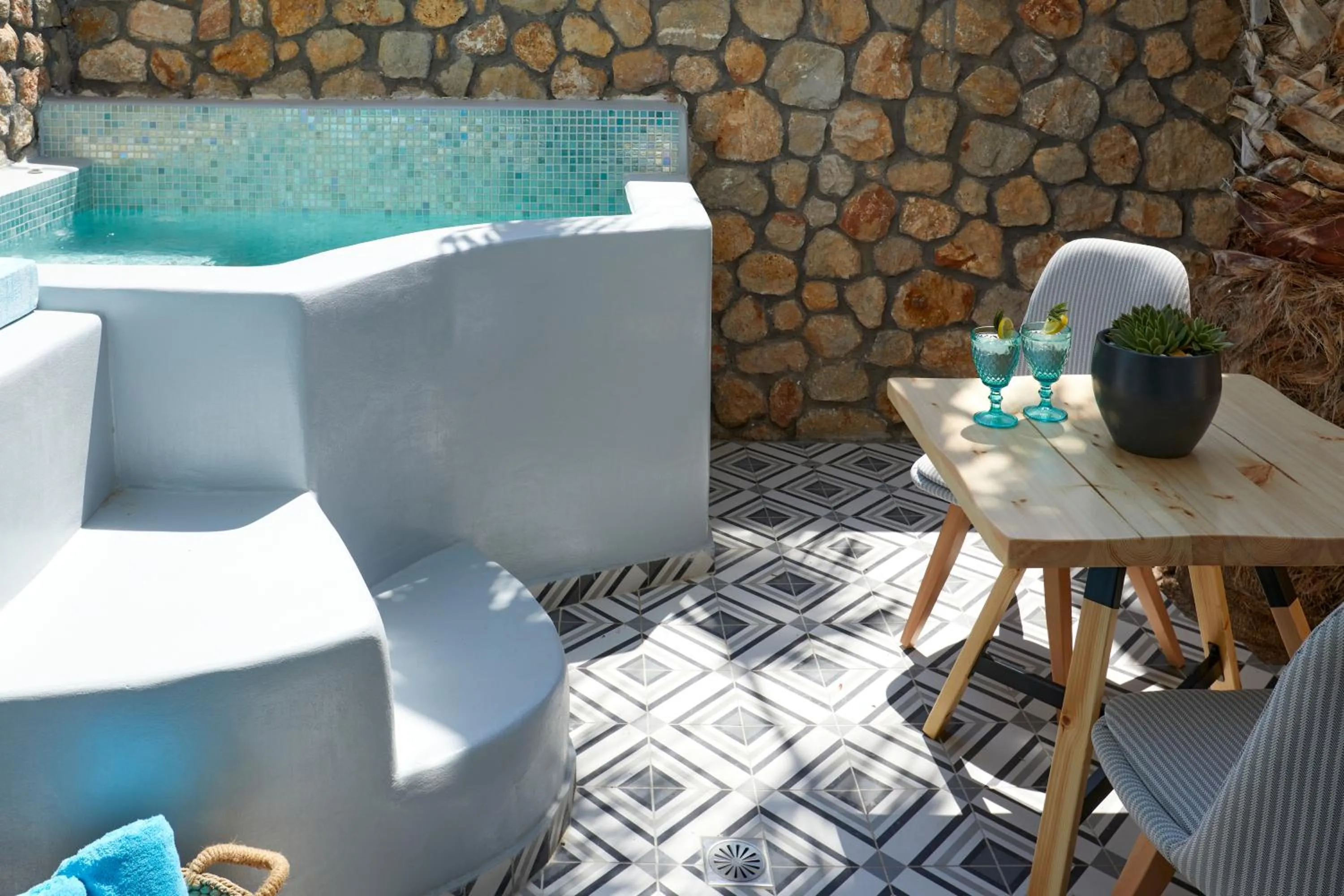 Hot Tub in Blue Sea Hotel