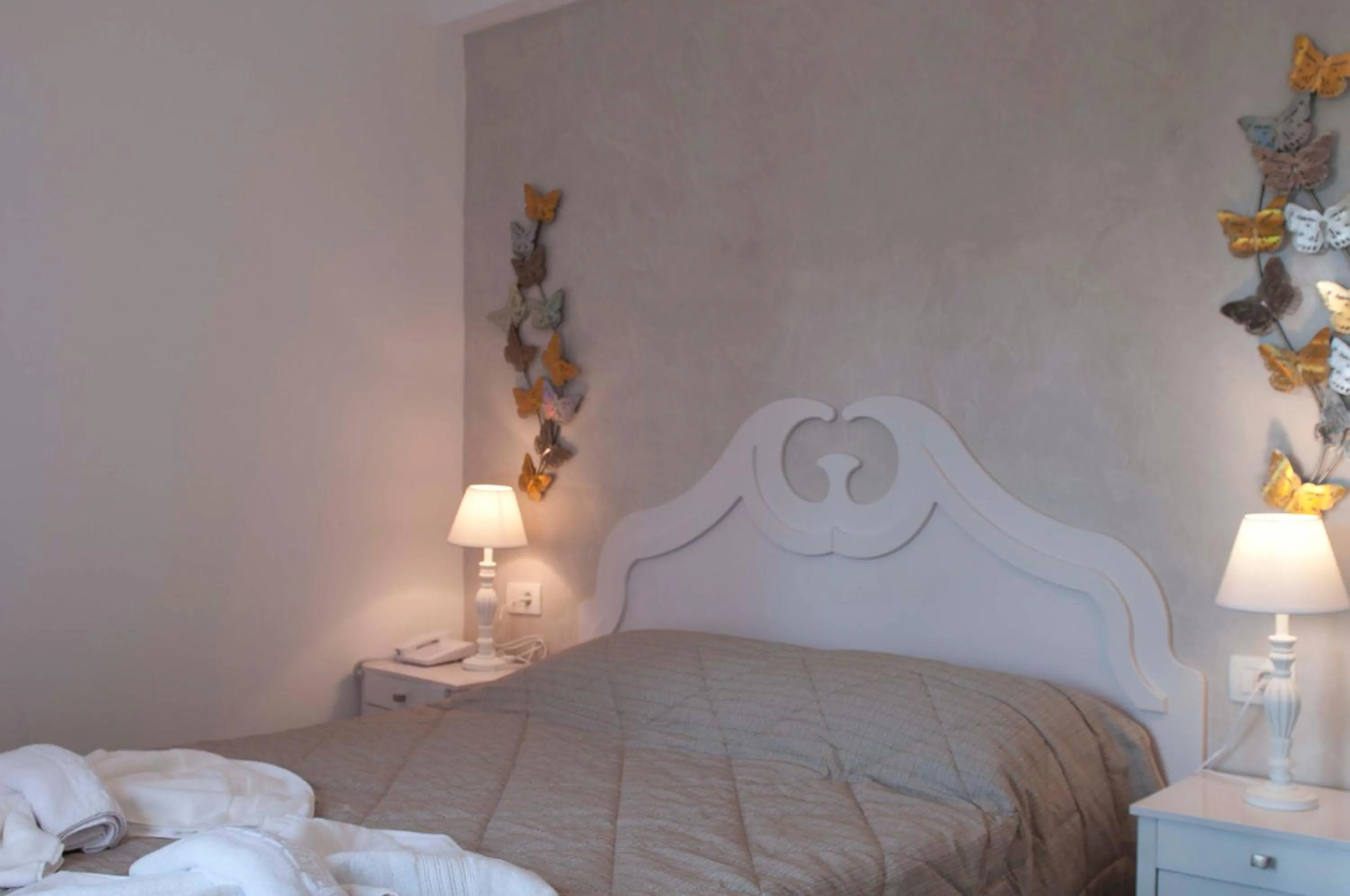 Time of day, Bed in Blue Sea Hotel