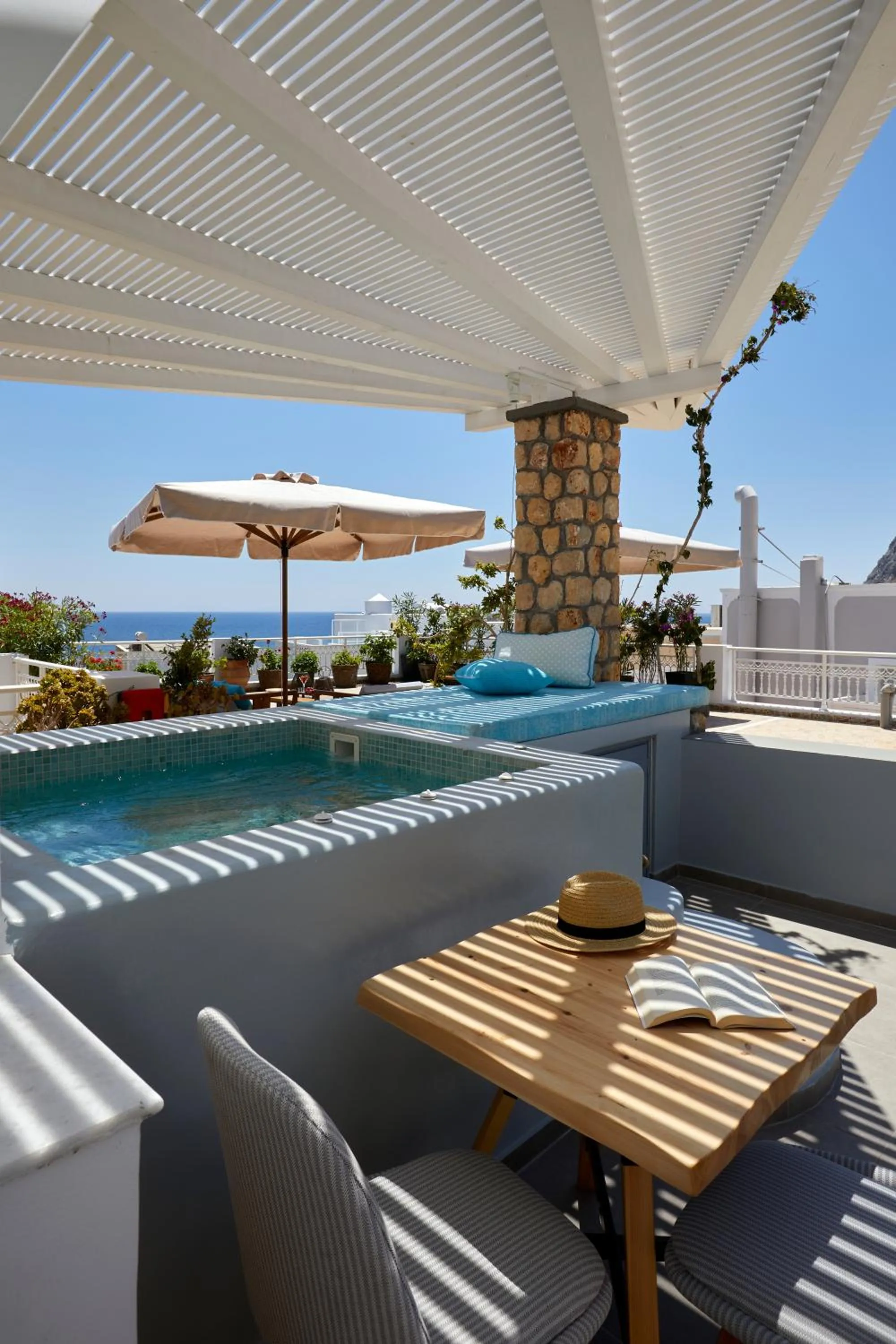 Hot Tub in Blue Sea Hotel