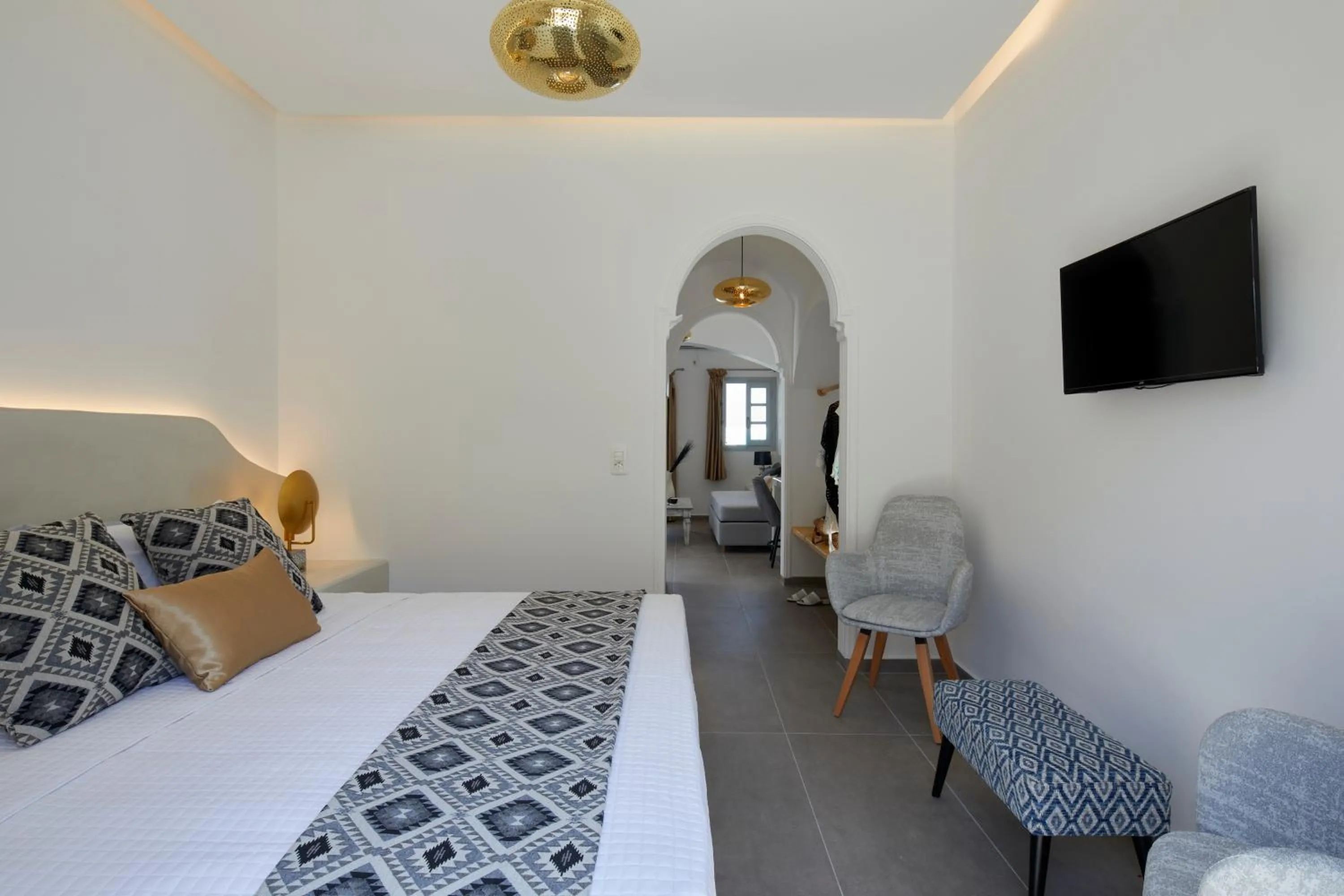 Bedroom, Bed in Blue Sea Hotel