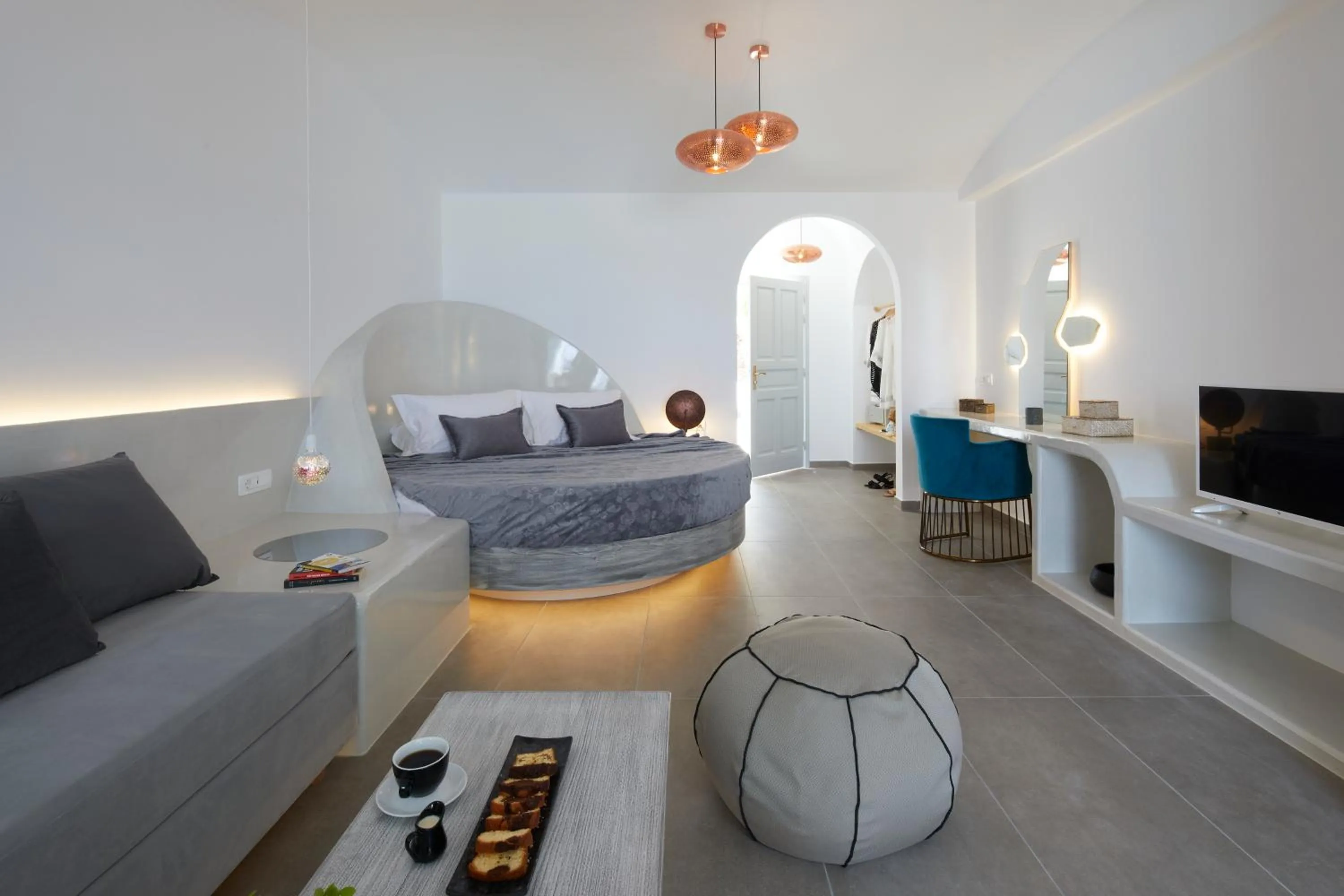 Photo of the whole room in Blue Sea Hotel