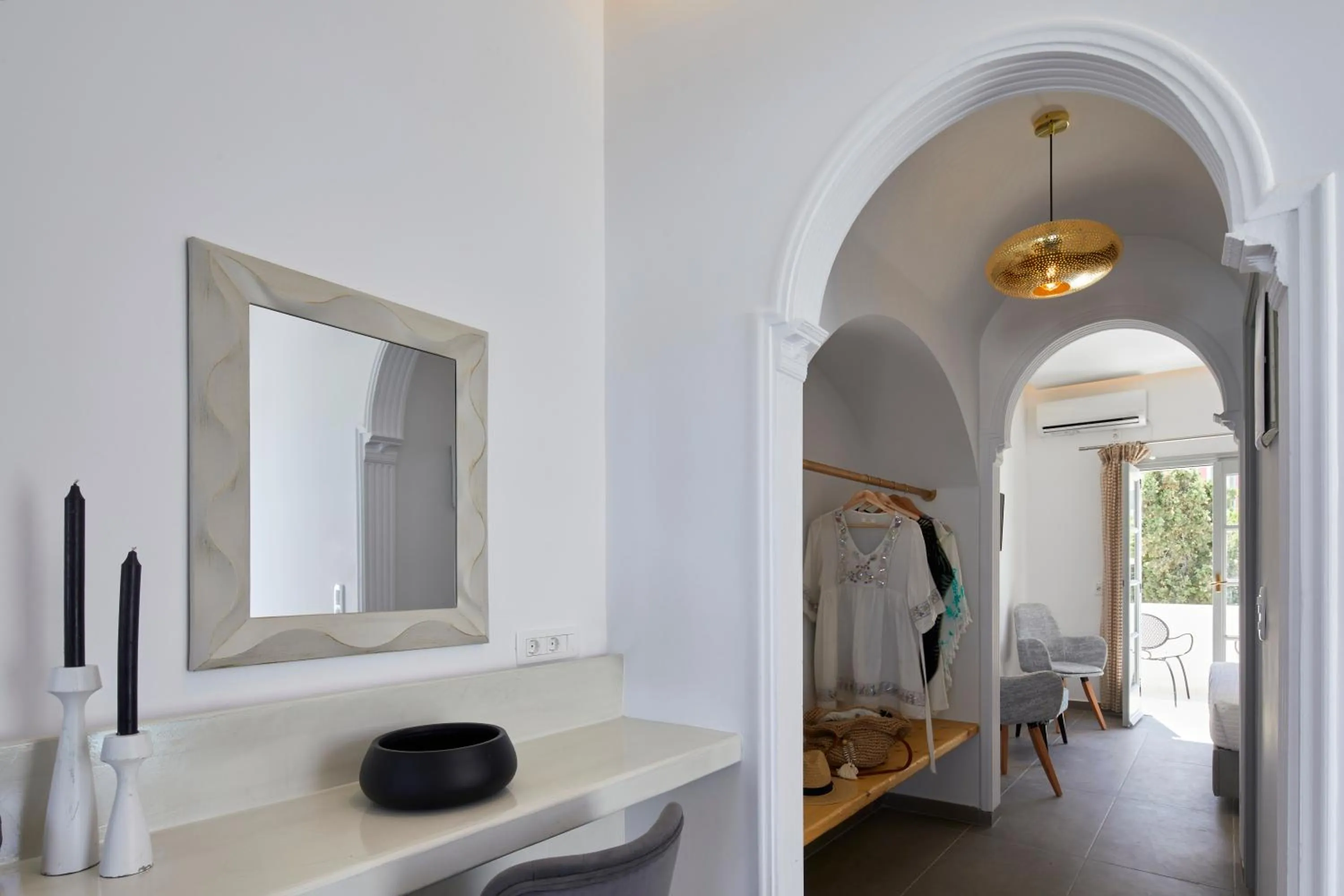 Decorative detail in Blue Sea Hotel