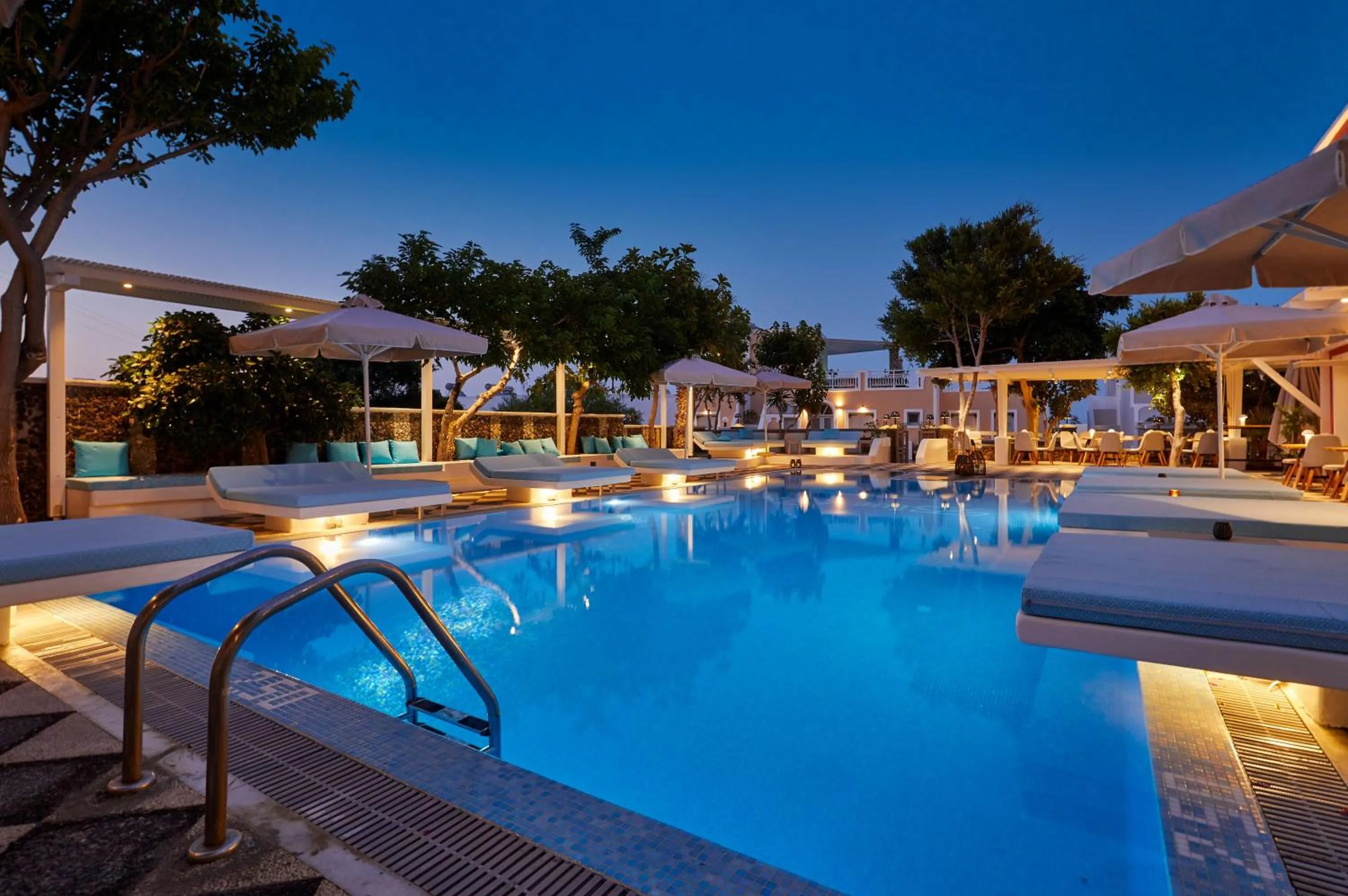 Property building in Blue Sea Hotel