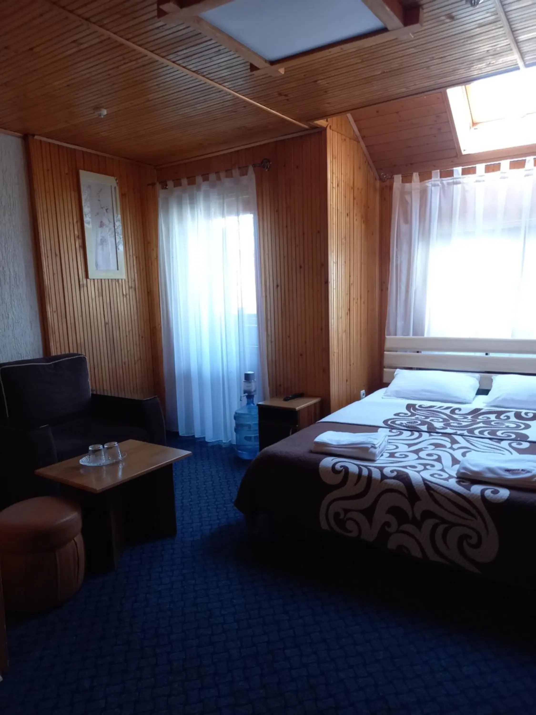 Family Room (2 Adults + 1 Child) in Urochyshe Vyshnya Family Room (2 Adults + 1 Child) in Urochyshe Vyshnya