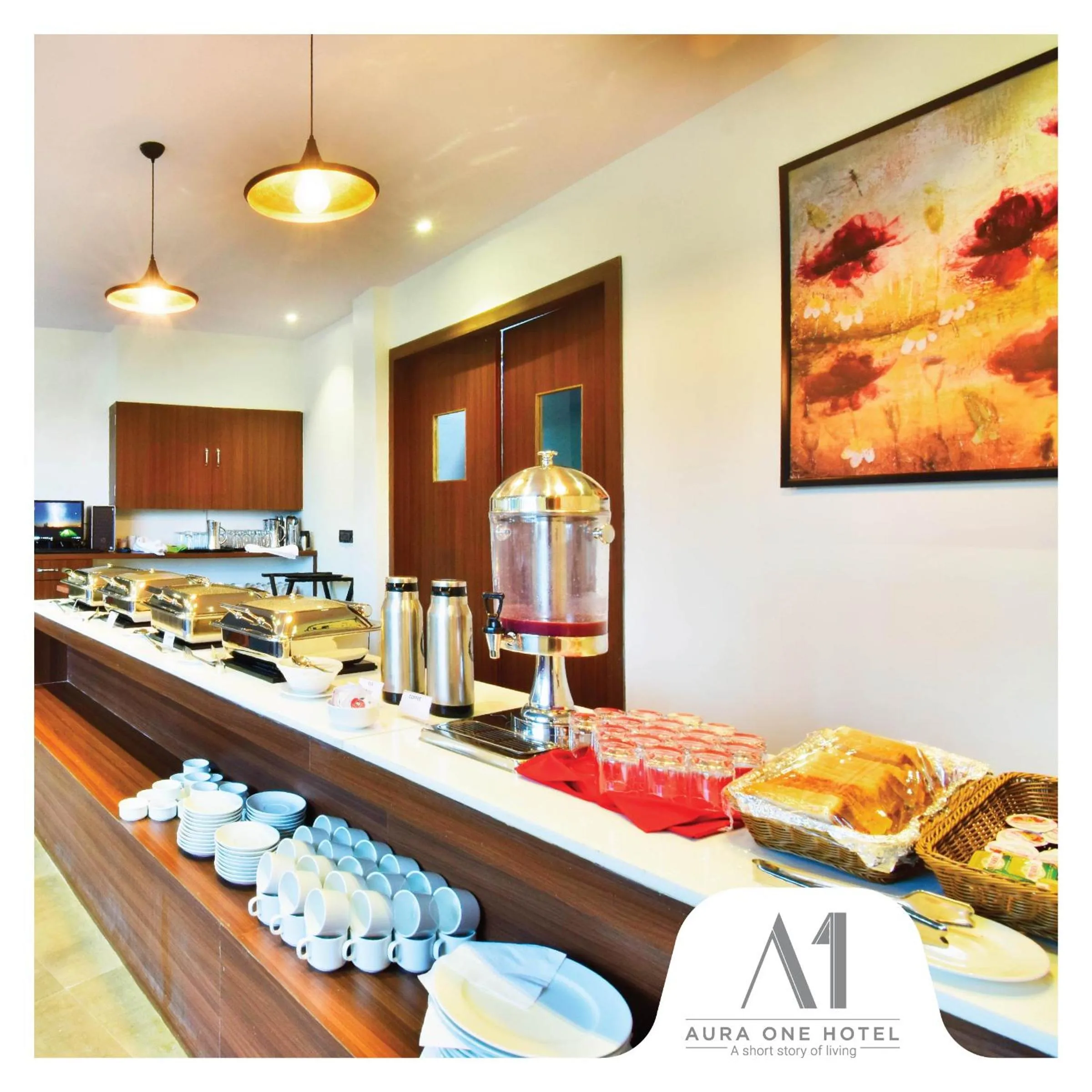 Food and drinks in Aura One Hotel