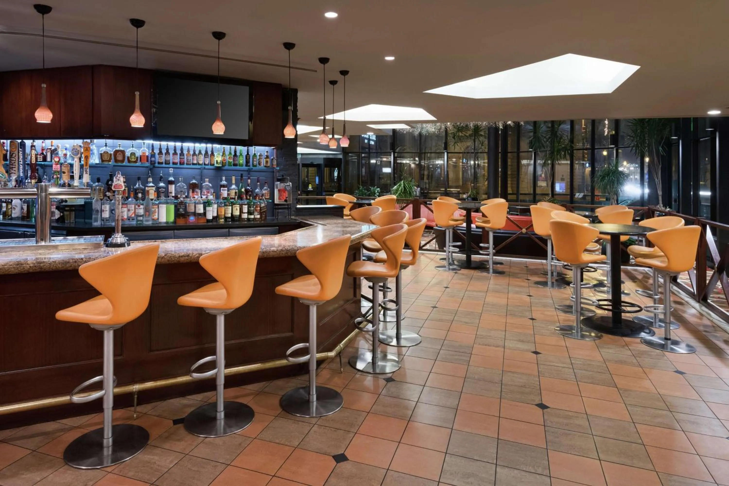 Lounge or bar in DoubleTree by Hilton Hotel Philadelphia Center City