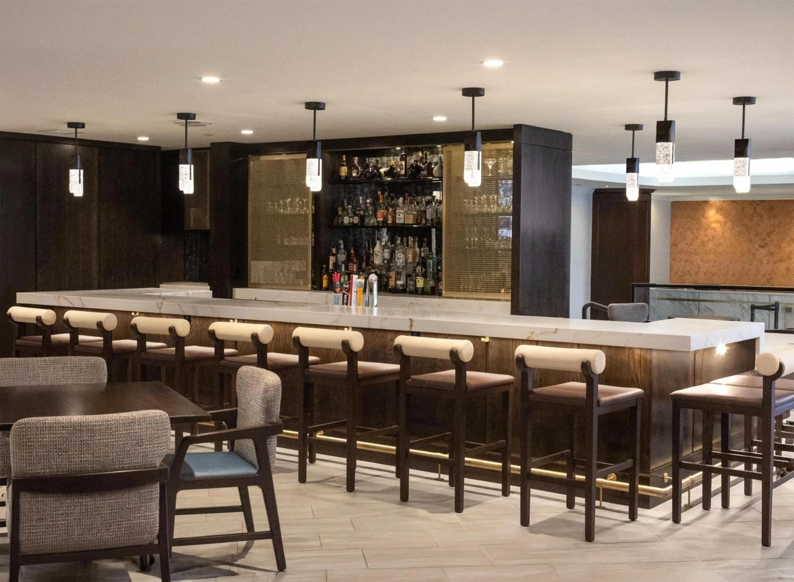 Restaurant/places to eat in DoubleTree by Hilton Hotel Philadelphia Center City