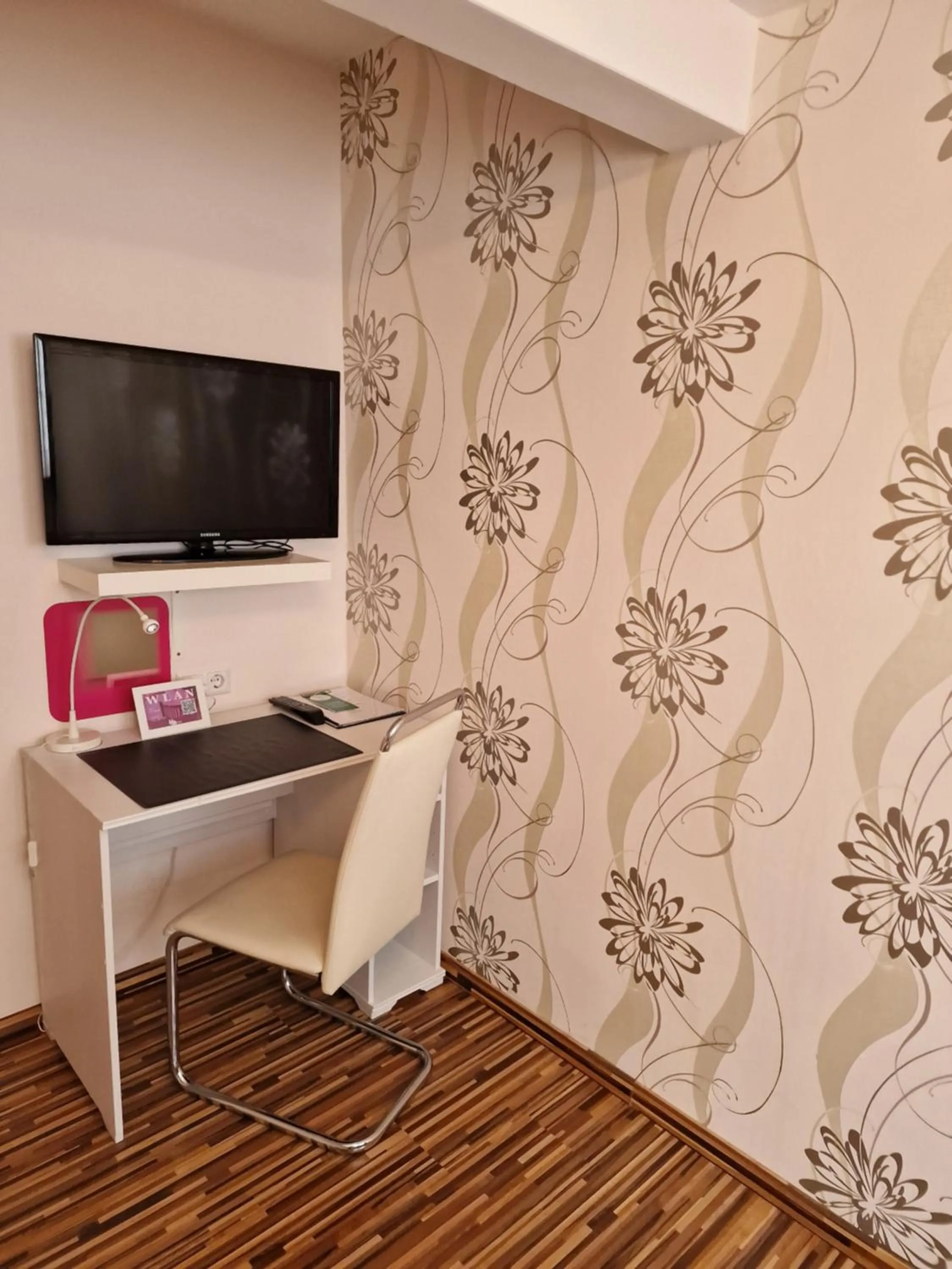 TV and multimedia in H5 Hotel Bremen