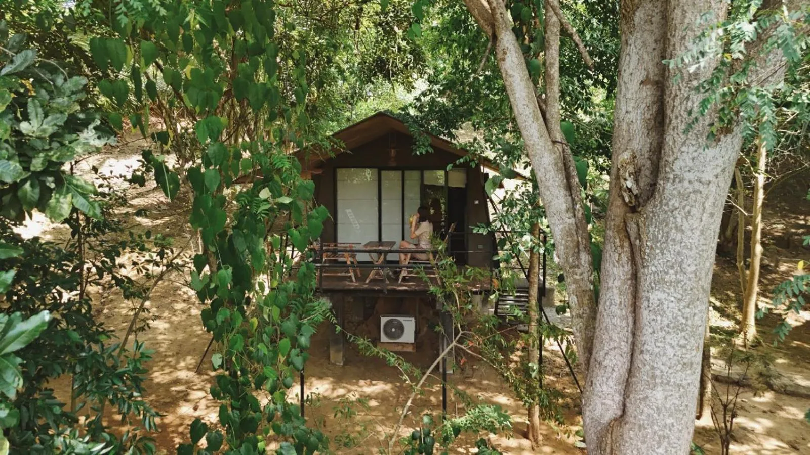 Property building in Ele Camp Udawalawe