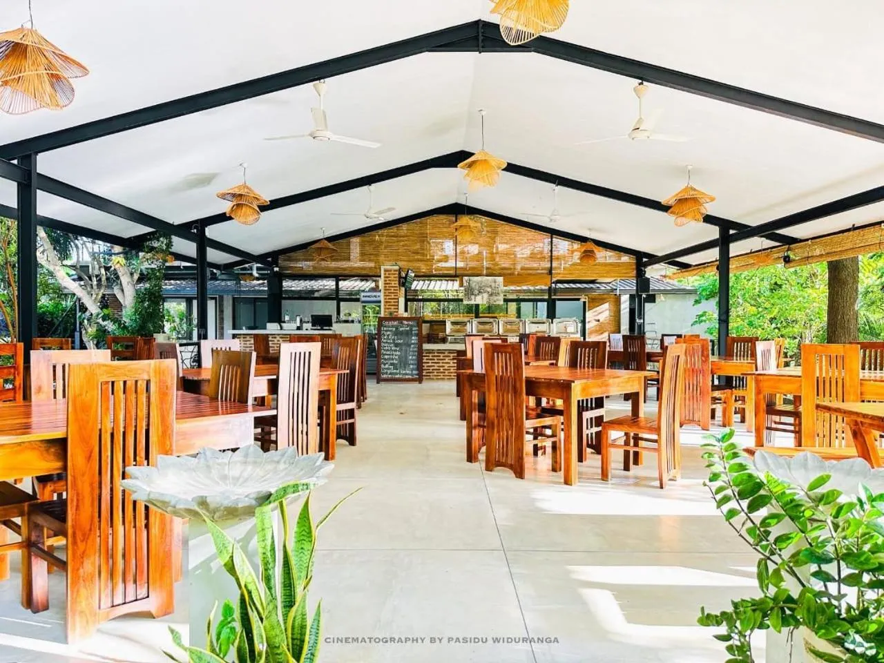Restaurant/places to eat in Ele Camp Udawalawe