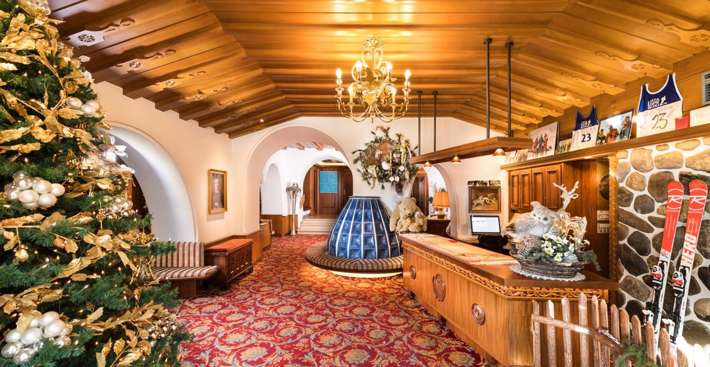 Lobby or reception in Alpen Hotel Corona