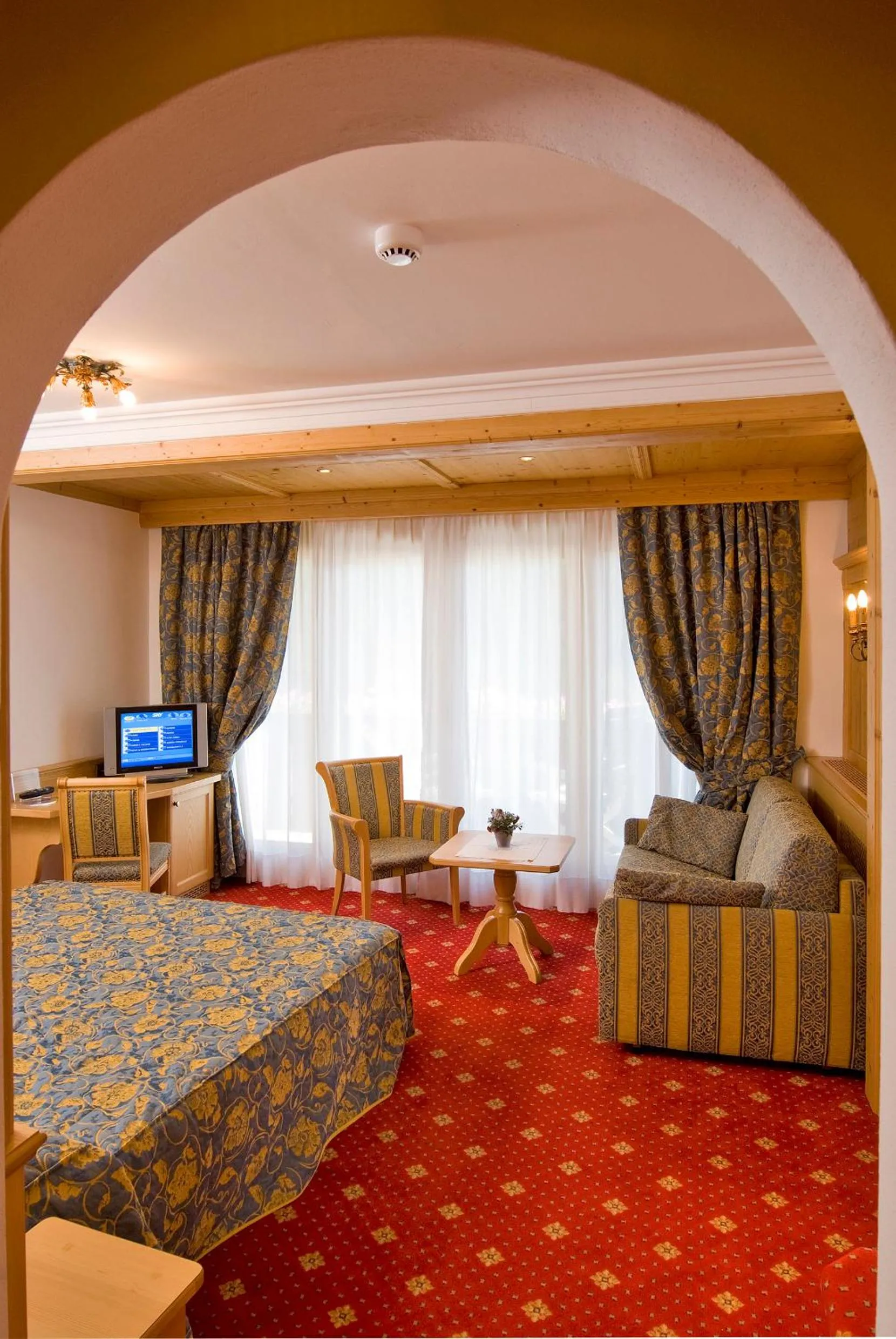 Bedroom, Bed in Alpen Hotel Corona