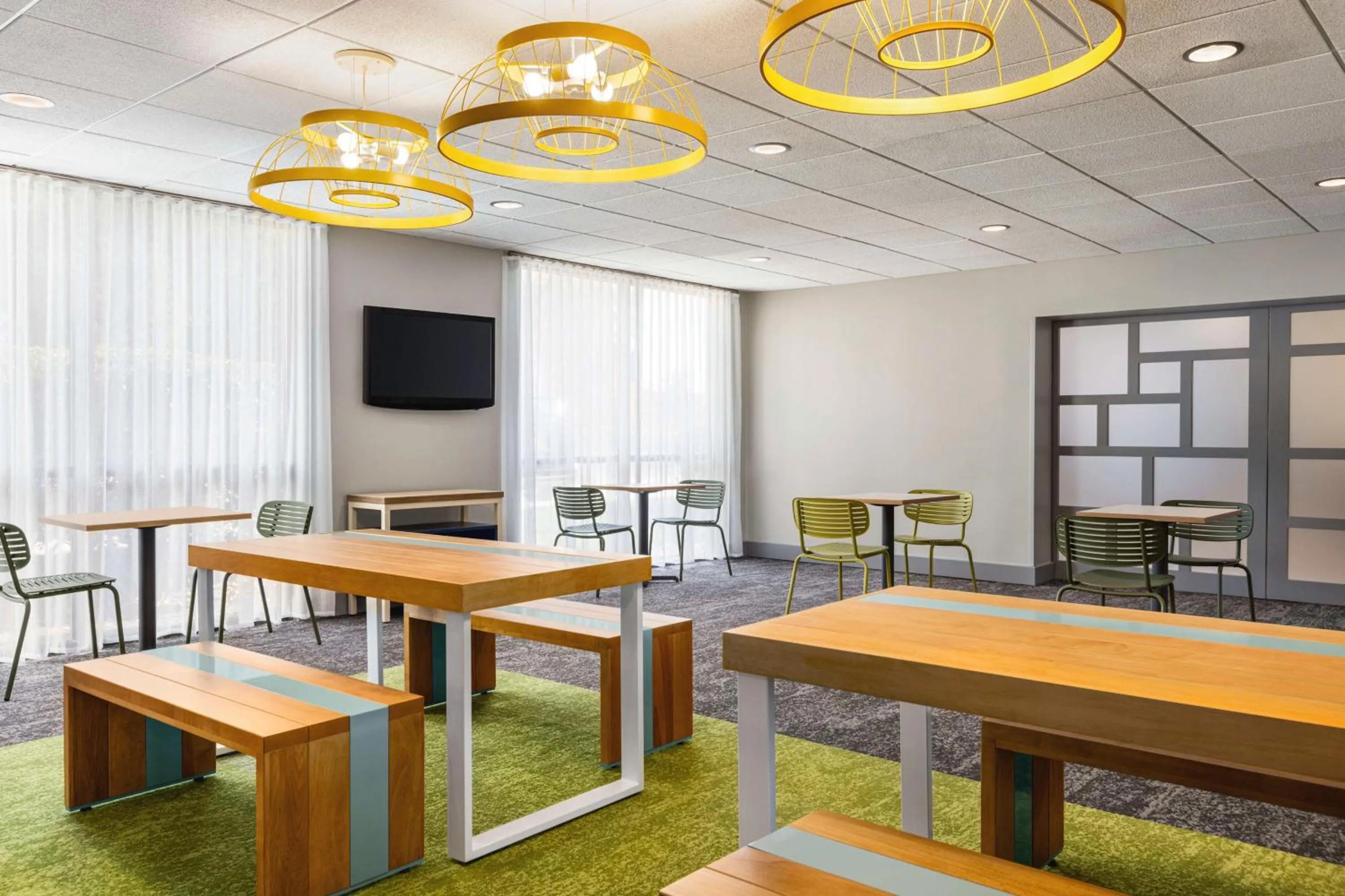 Lobby or reception in Spark By Hilton Germantown Washington Dc North