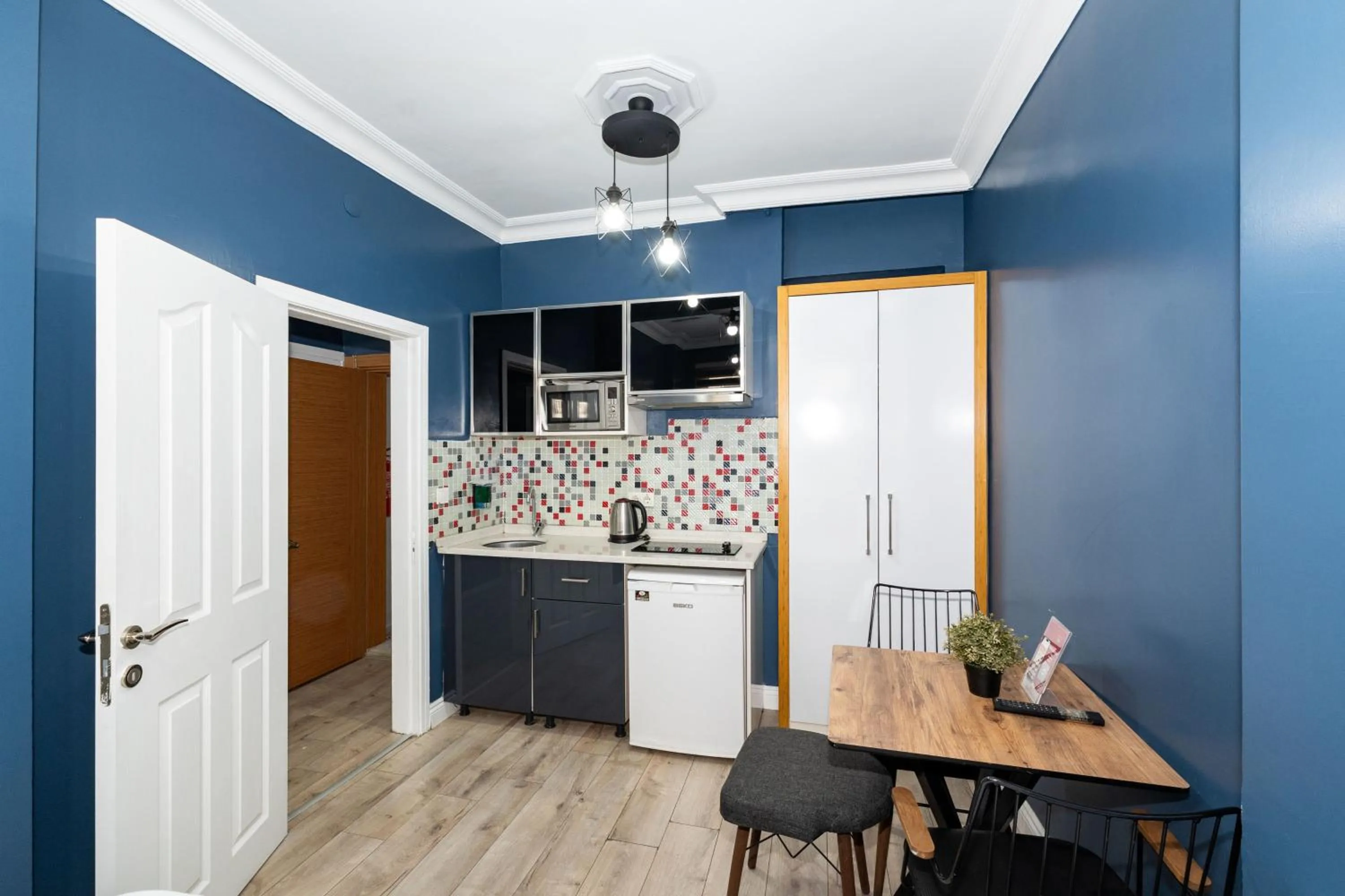 Kitchen or kitchenette in Butterfly House