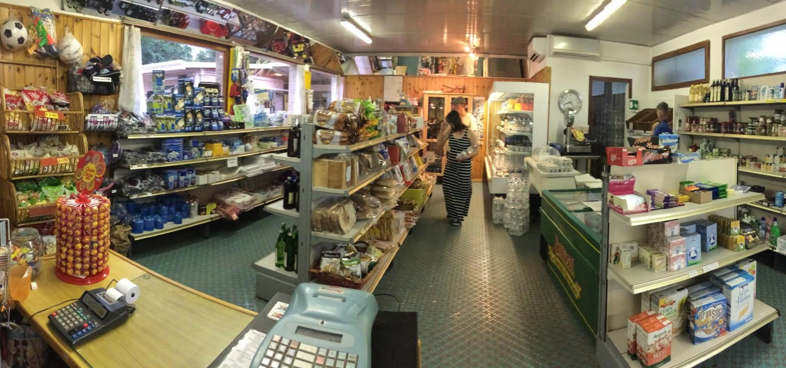 On-site shops in Camping Serenissima