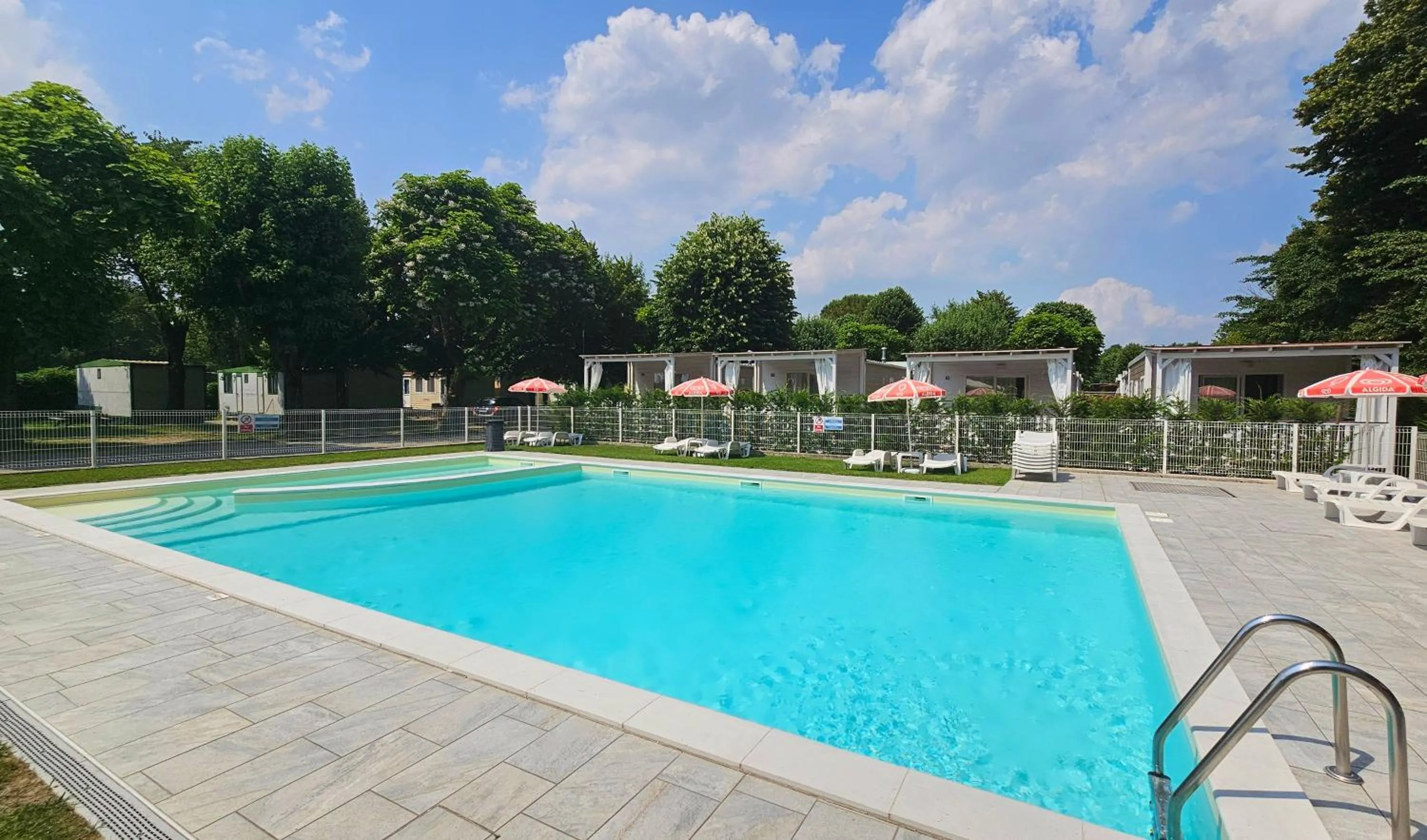 Swimming pool in Camping Serenissima