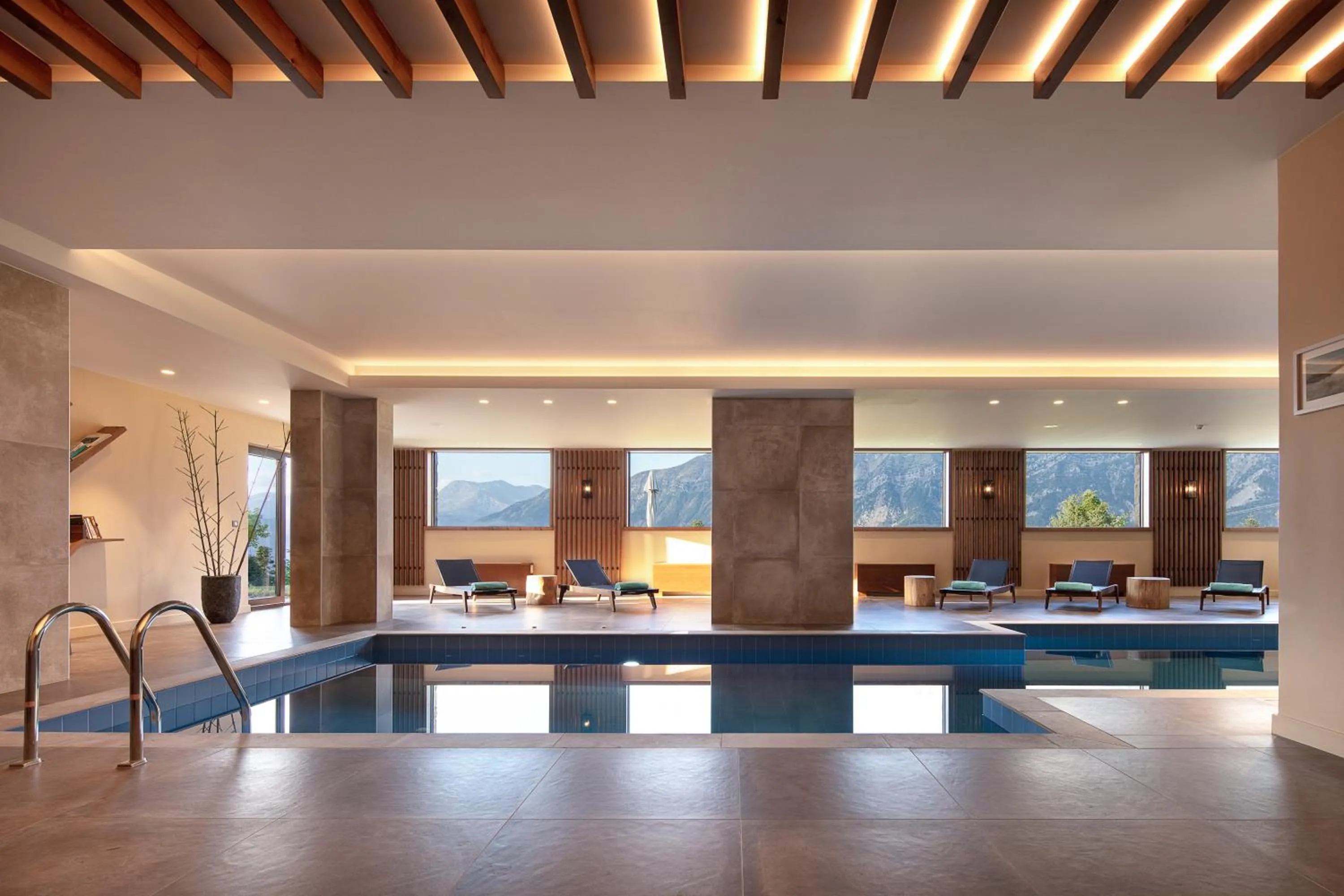 Swimming pool in Orizontes Tzoumerkon Hotel Resort