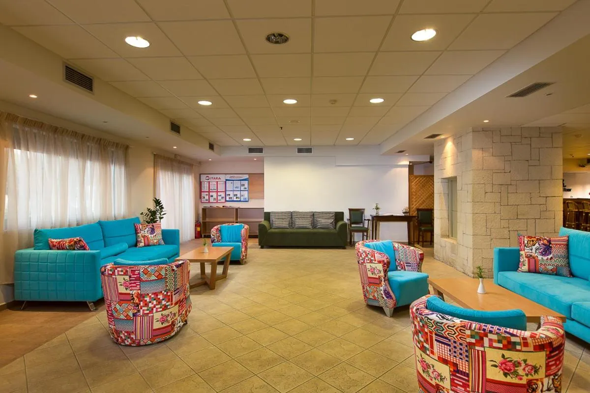 TV and multimedia in Solimar Ruby