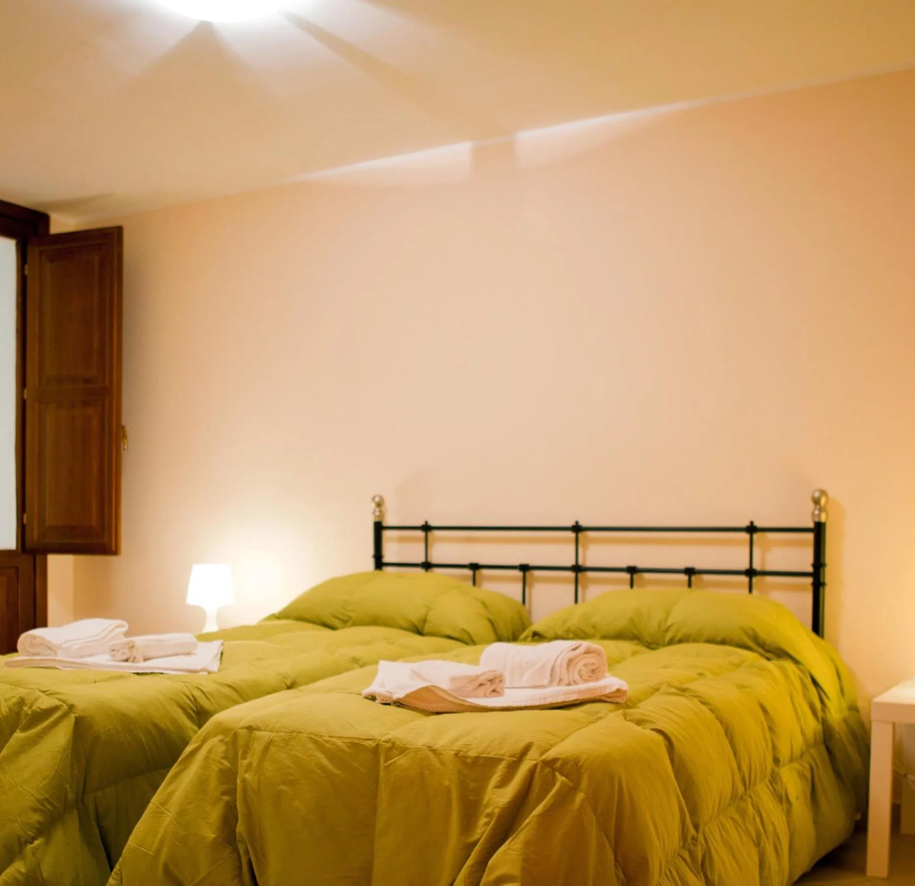 Bedroom in Palazzo Ossuna