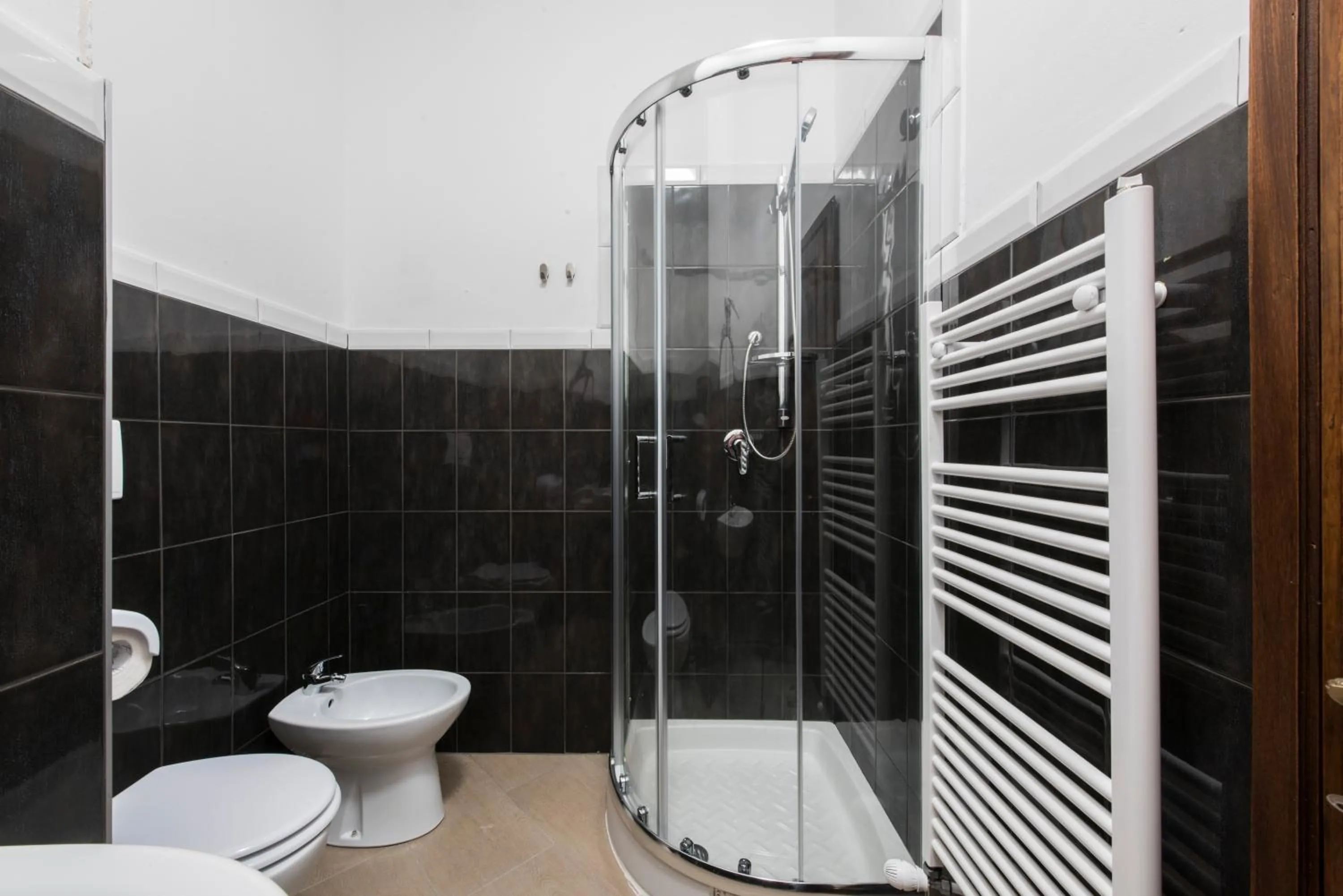 Shower in La Petite Maison
