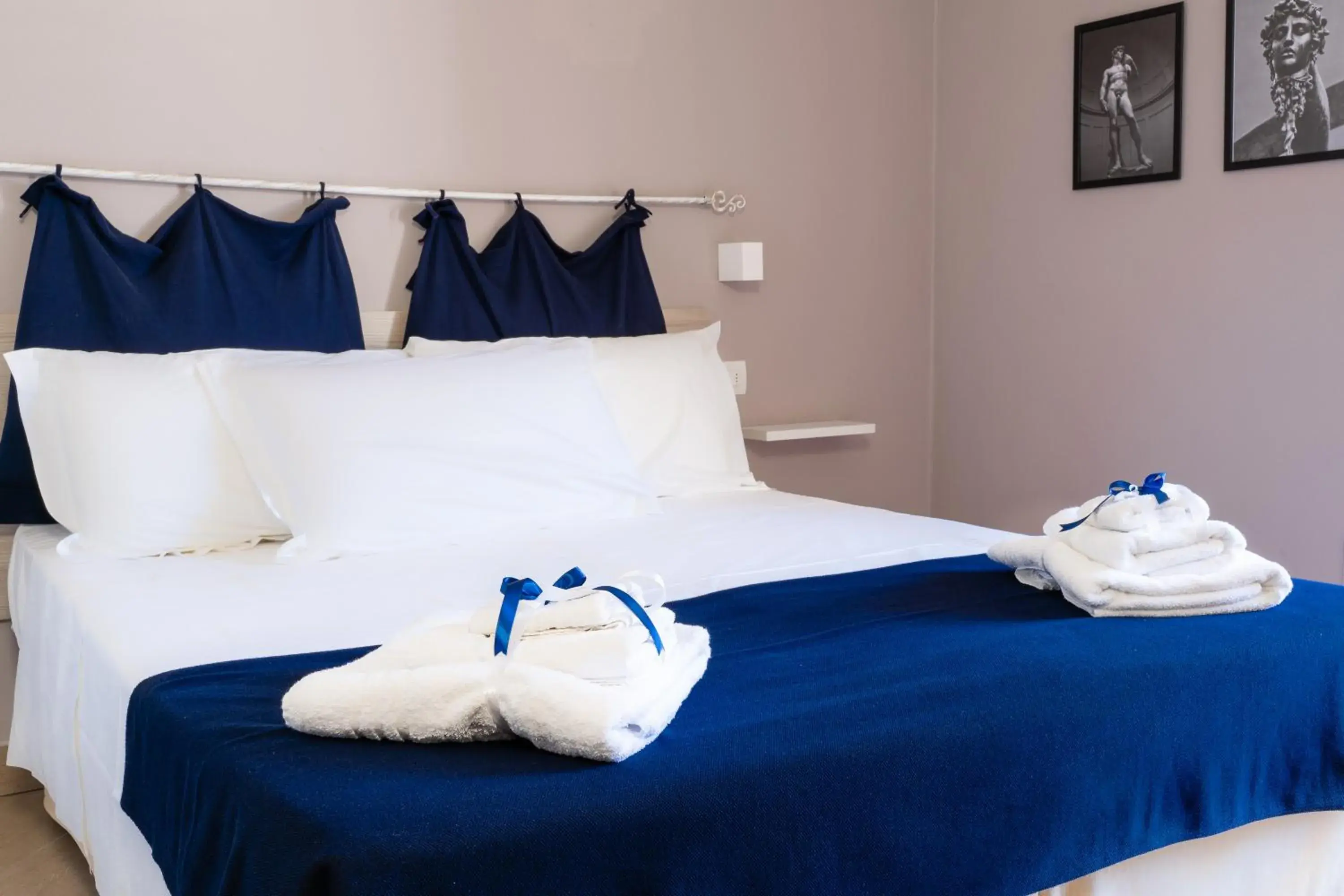 Double Room with Terrace in La Petite Maison Double Room with Terrace in La Petite Maison