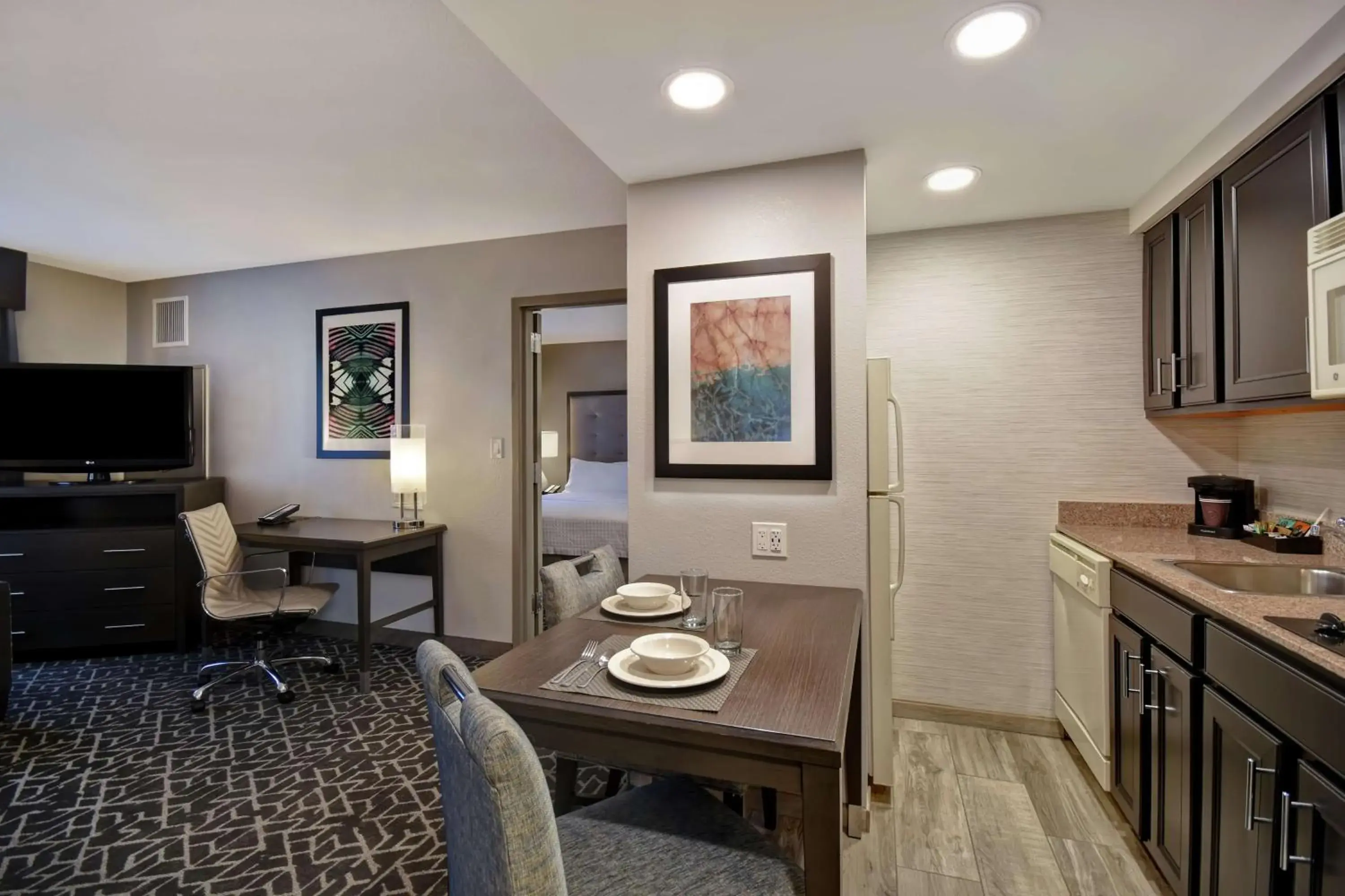 One-Bedroom King Suite - Non-Smoking in Homewood Suites by Hilton Edgewater-NYC Area One-Bedroom King Suite - Non-Smoking in Homewood Suites by Hilton Edgewater-NYC Area