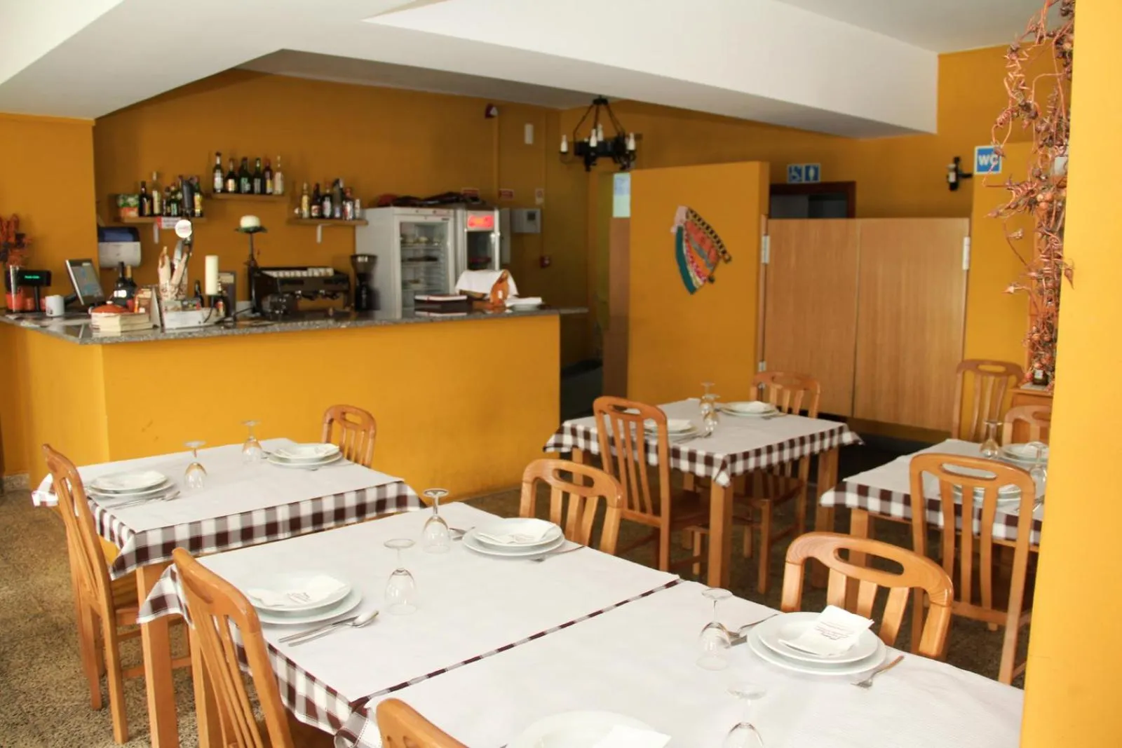Restaurant/places to eat in Residencial Parque