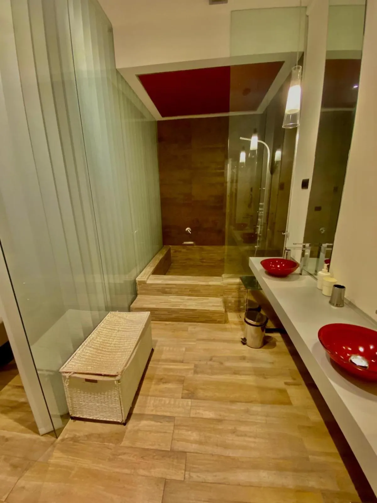 Shower in HH Hermoso Housing ALESSANDRIA