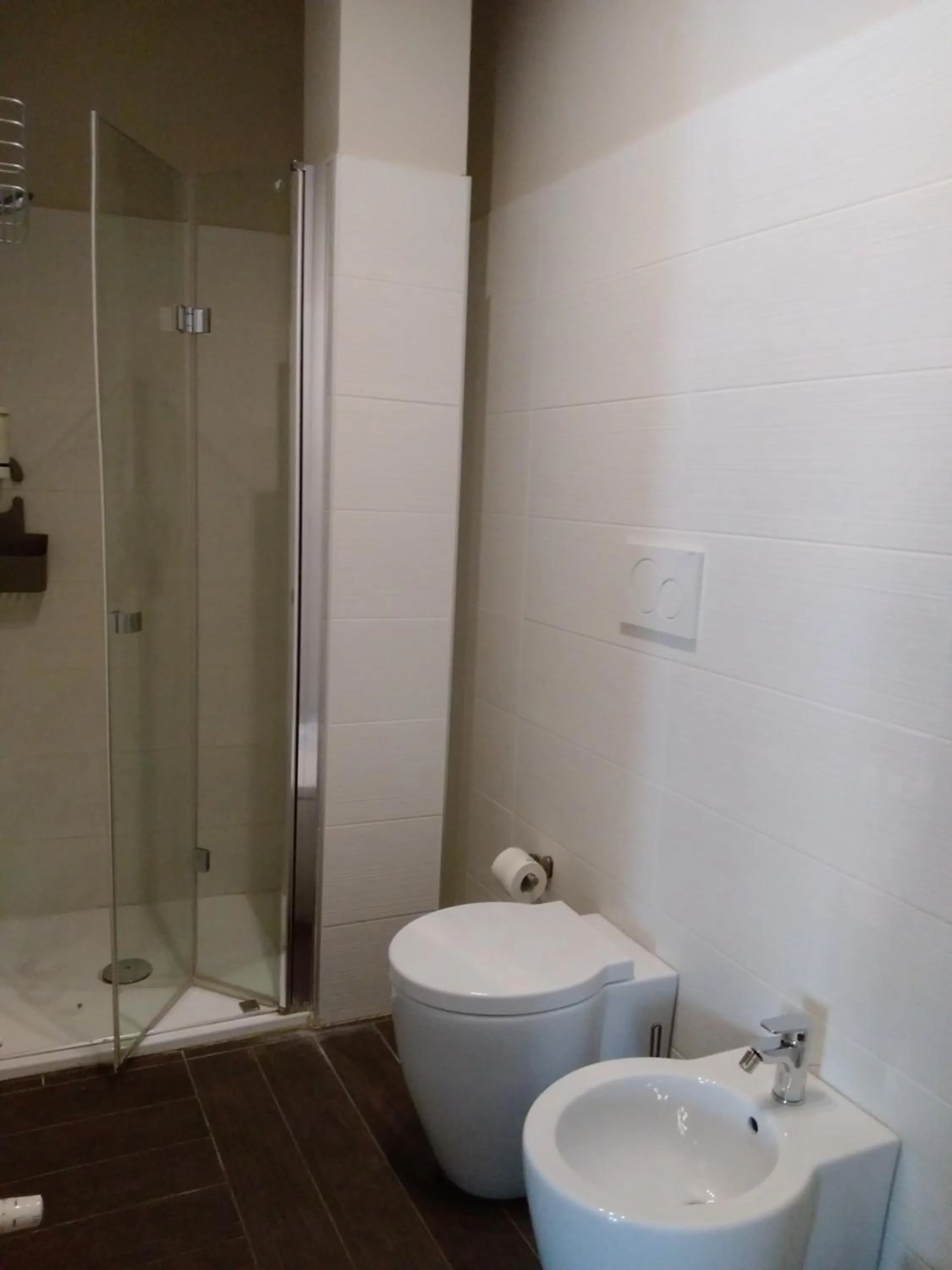Shower in HH Hermoso Housing ALESSANDRIA