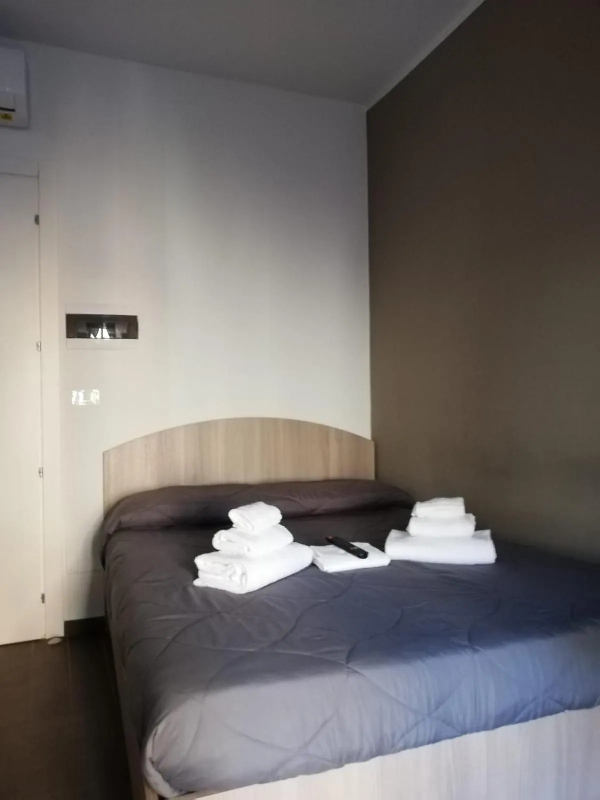 Bed in HH Hermoso Housing ALESSANDRIA