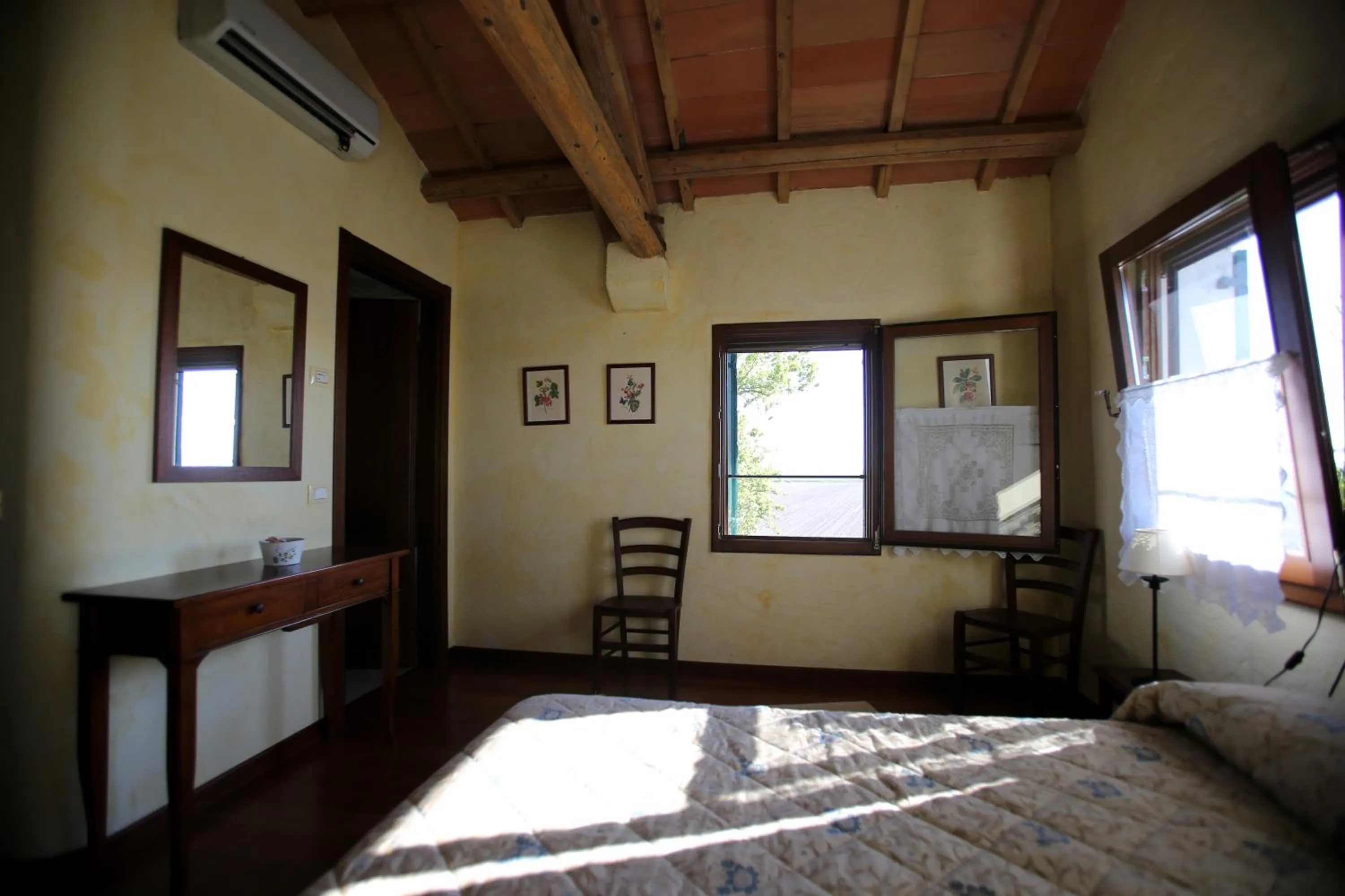 Photo of the whole room in Locanda Antico Fighèr